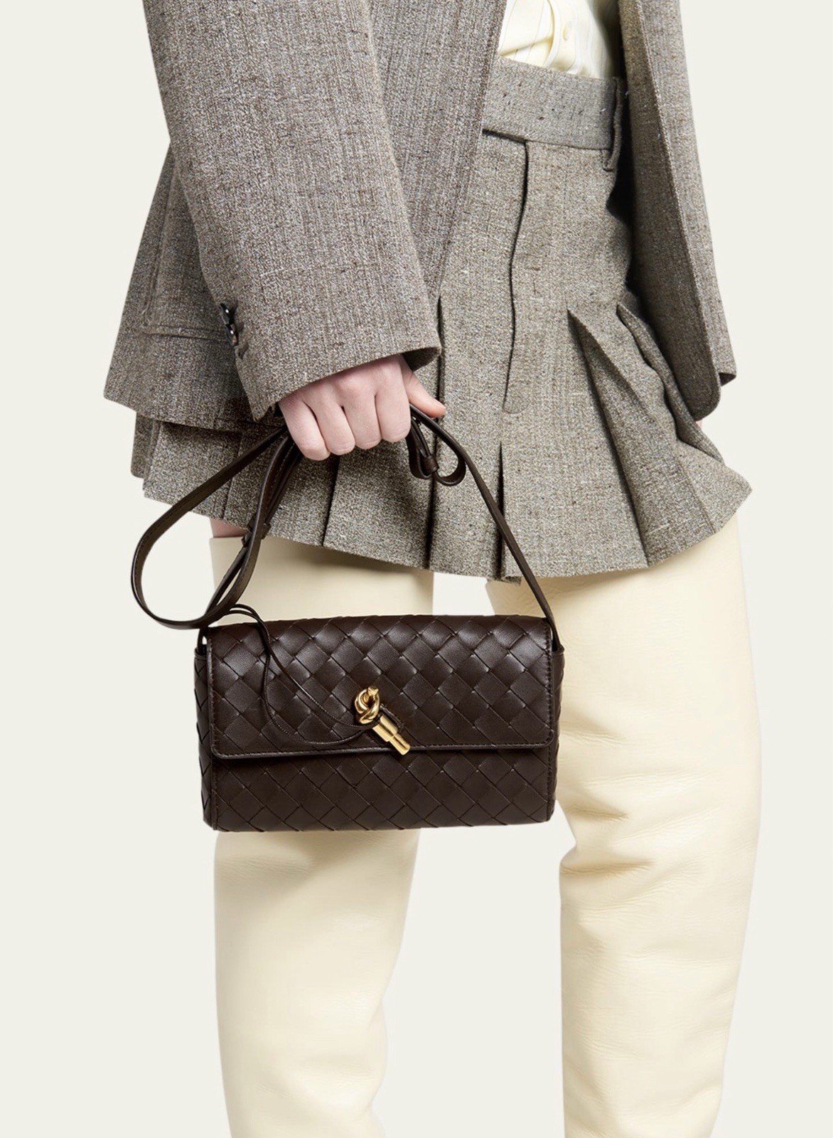 New BOTTEGA VENETA Andiamo Bag Shoulder Bag Fondant $2650 NWT