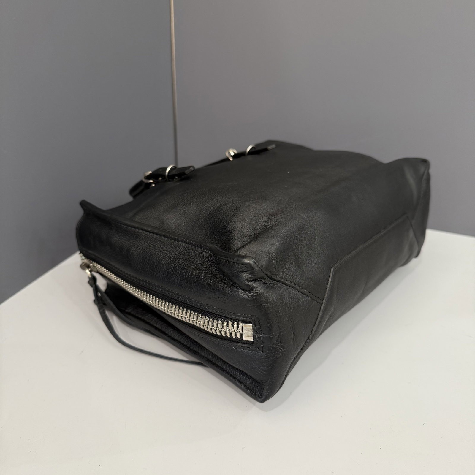 Balenciaga Mini Papier A4 Zip Around Tote Black Calfskin (ac011626c2)