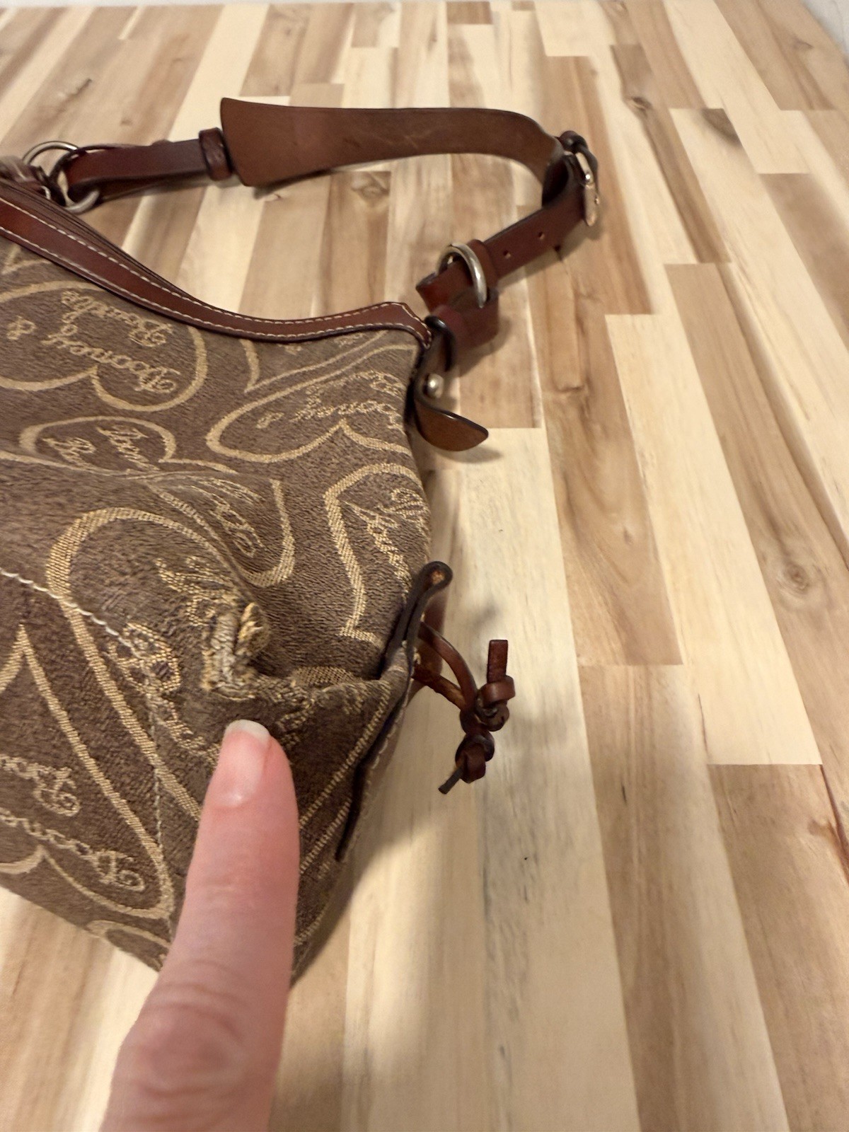 Dooney & Bourke Brown Tan Heart Print Shoulder Bag Silver Zip Red Lining Charm