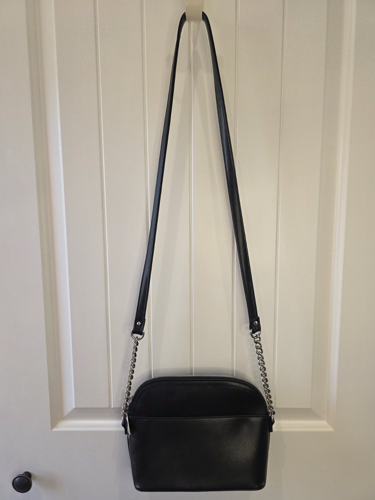 Steve Madden BMaggie Black Dome Crossbody Shoulder Bag Silver Chain Classic Chic