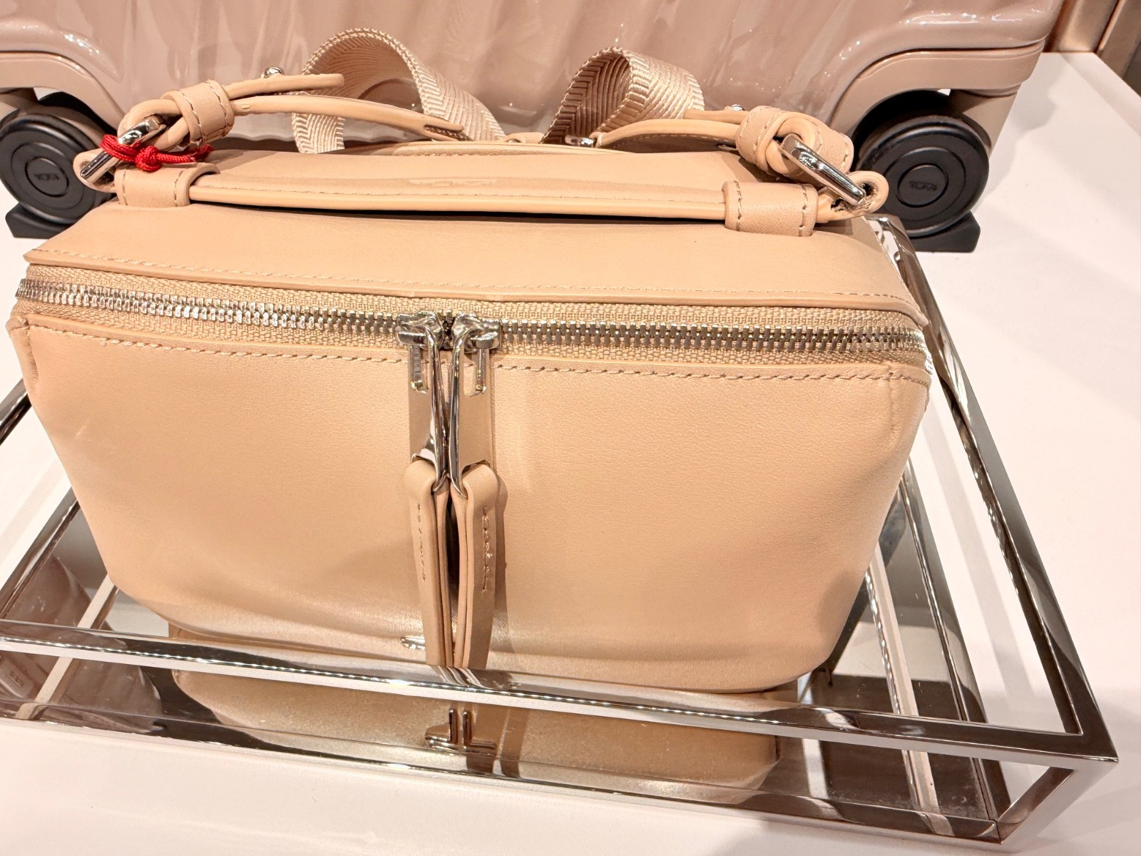 NEW Tumi Voyageur BERLIN 7.5” – 100% Leather Crossbody Bag – OAT BEIGE