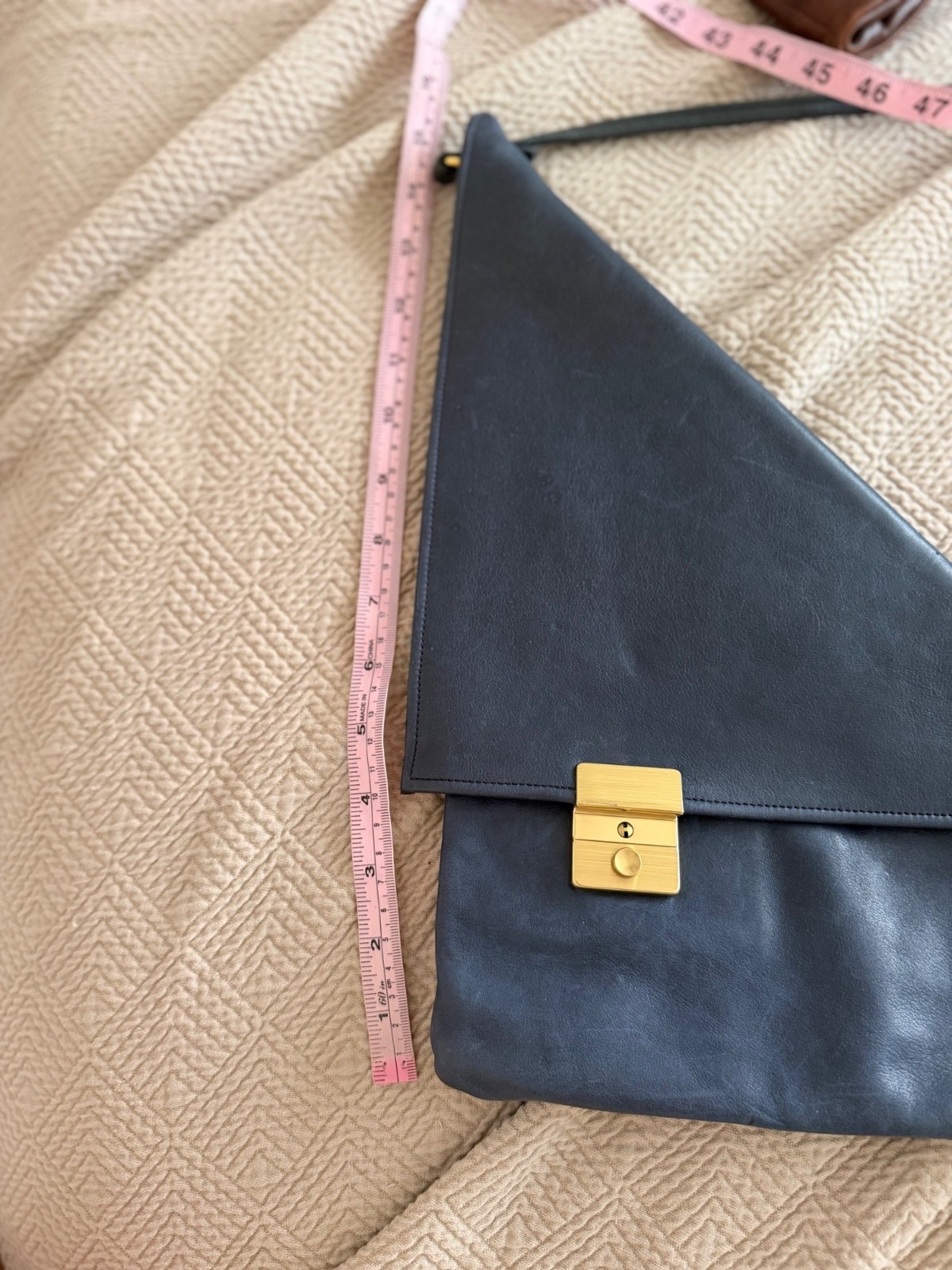 Sudhaus Vintage Crossbody Bag Triangle-inspired Blue Avant Garde Leather Handbag