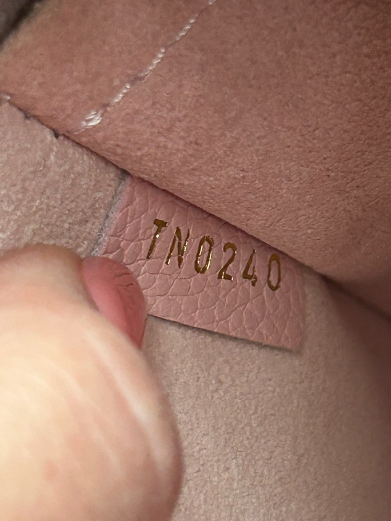 Louis Vuitton Daily Pouch Damier Ebene Date Code TN0240