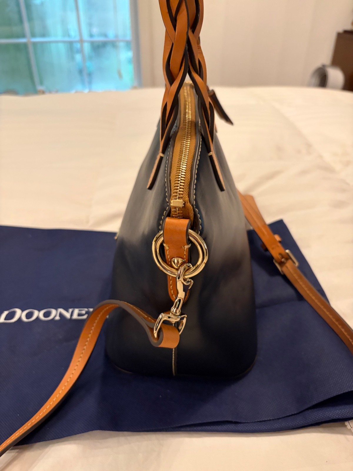 Dooney and Bourk domed handbag, Italian leather w/dust cover, Navy, crossbody