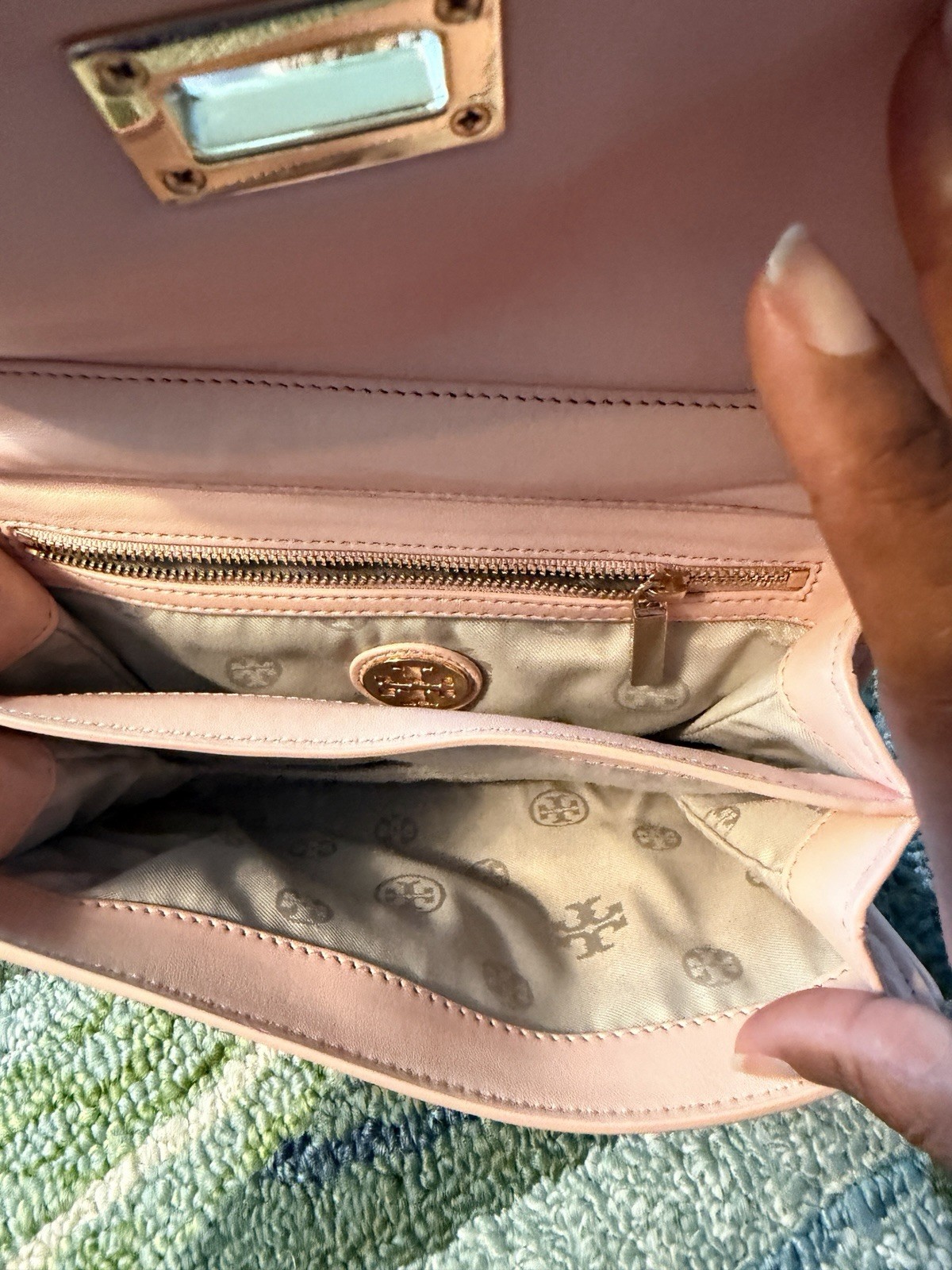 Tory Burch Crossbody Tan Leather Pocketbook
