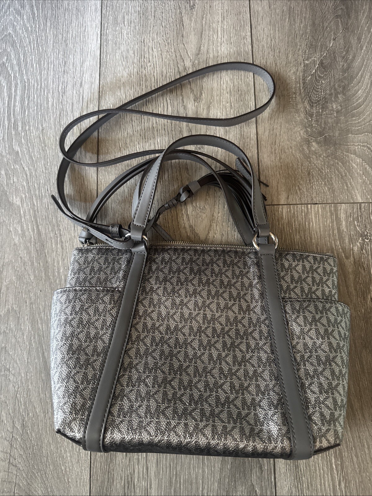 NWOT – Michael Kors Dark Silver Sullivan Small Convertible Strap Tote Bag