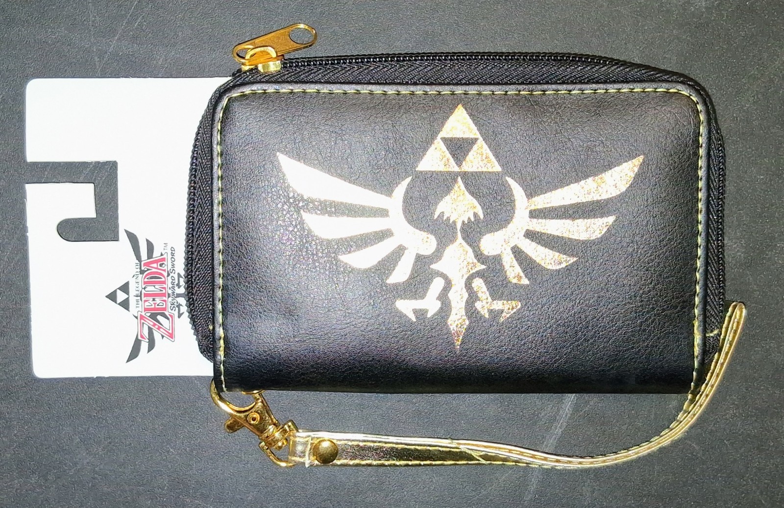 2015 Bioworld The Legend of Zelda Hyrule Crest Wallet Clutch Bag Zipper Wristlet
