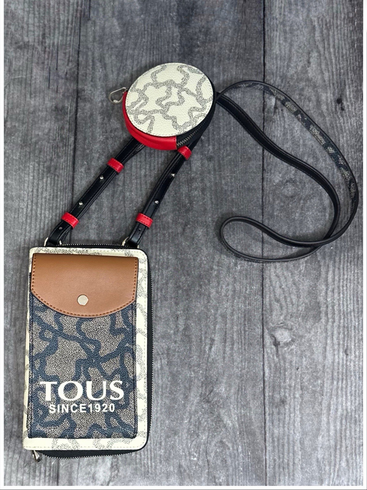 Black and Beige TOUS Kaos Icon Hanging Phone Pouch With Wallet NWOT #200