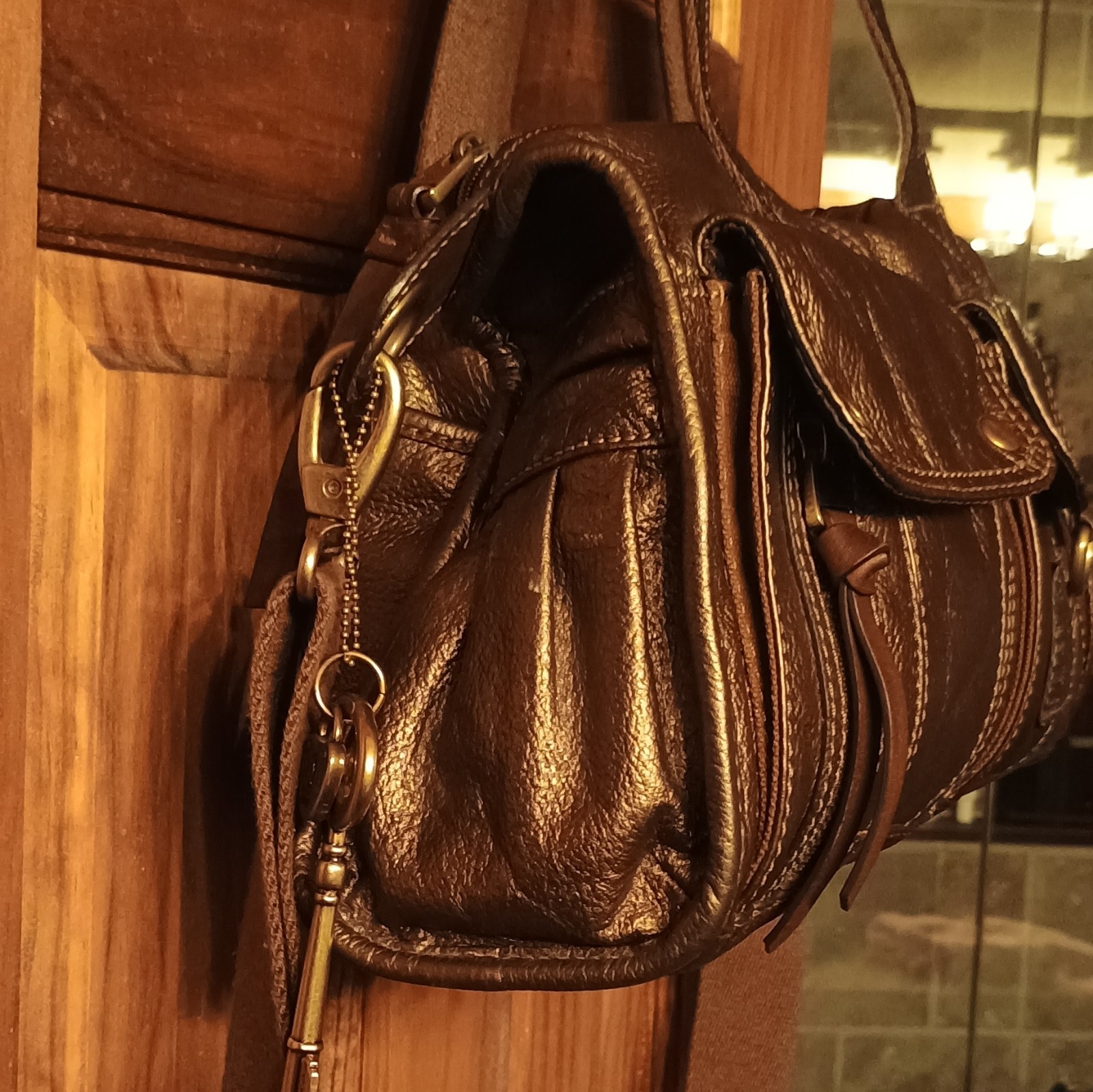 Fossil Brown/Bronze Satchel Top Handle Zip Detachable Strap Key Charm Gold .