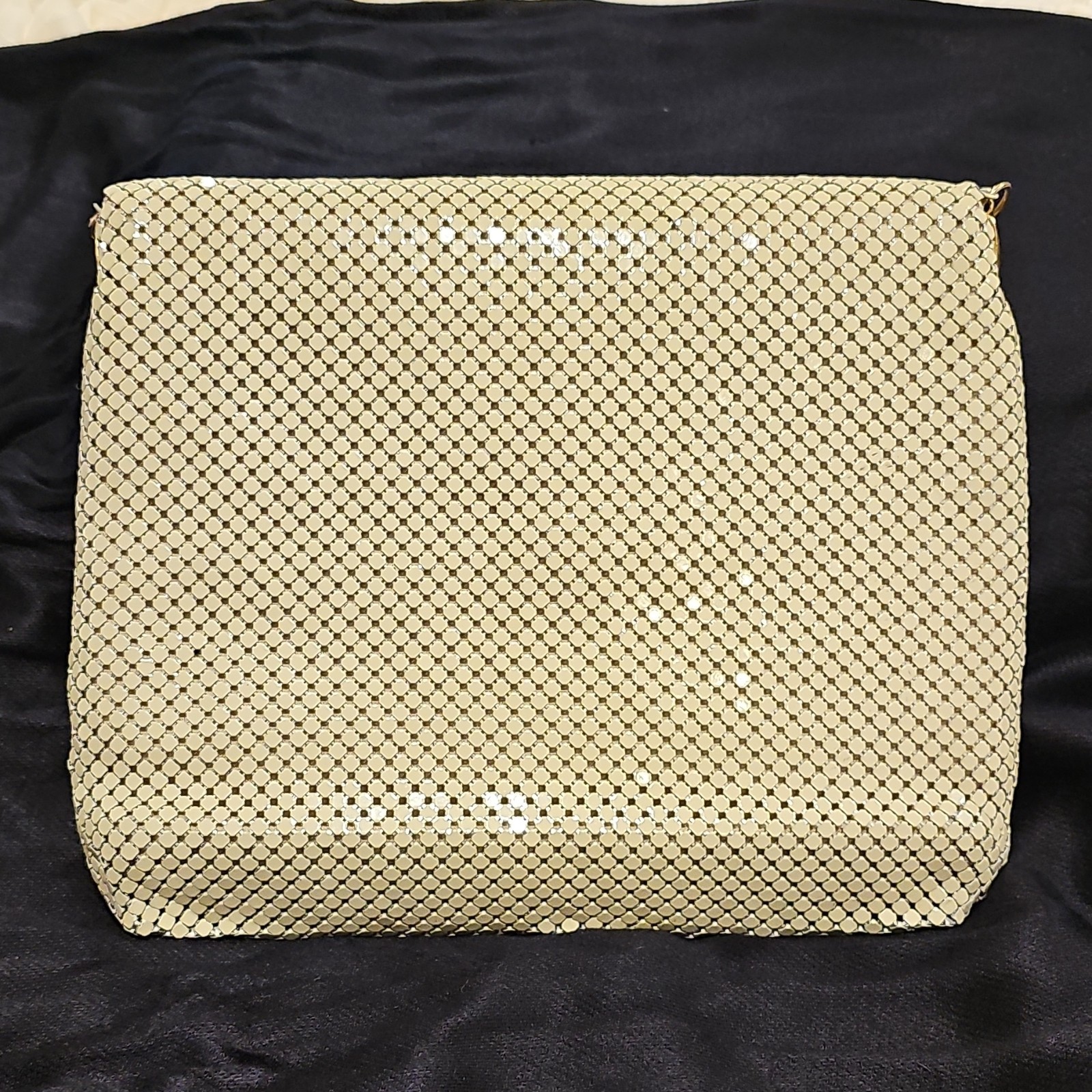 Metali Ivory Metal Mesh Shoulder Bag Turn Lock Zip Lined Inner Pockets Gold