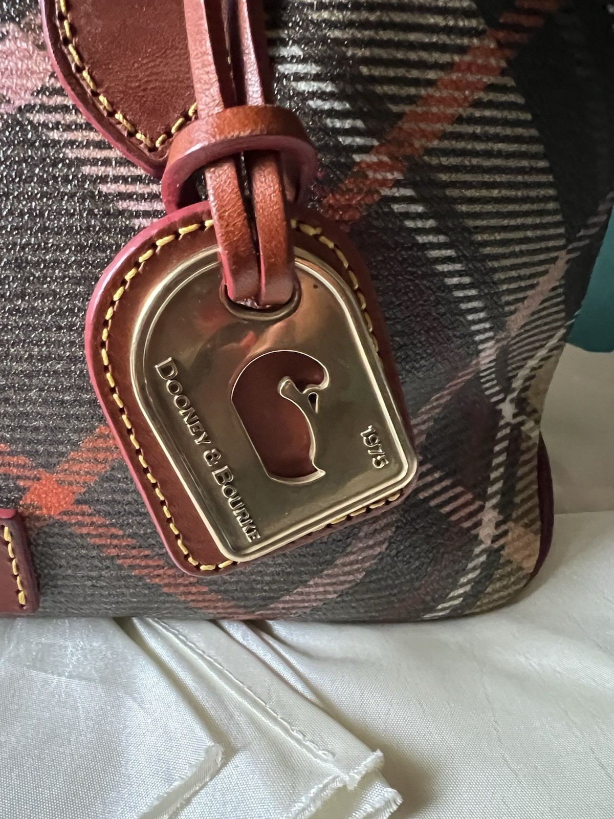 Dooney & Bourke Vintage Plaid Satchel Green & Brown Vintage In Coated Canvas🎀