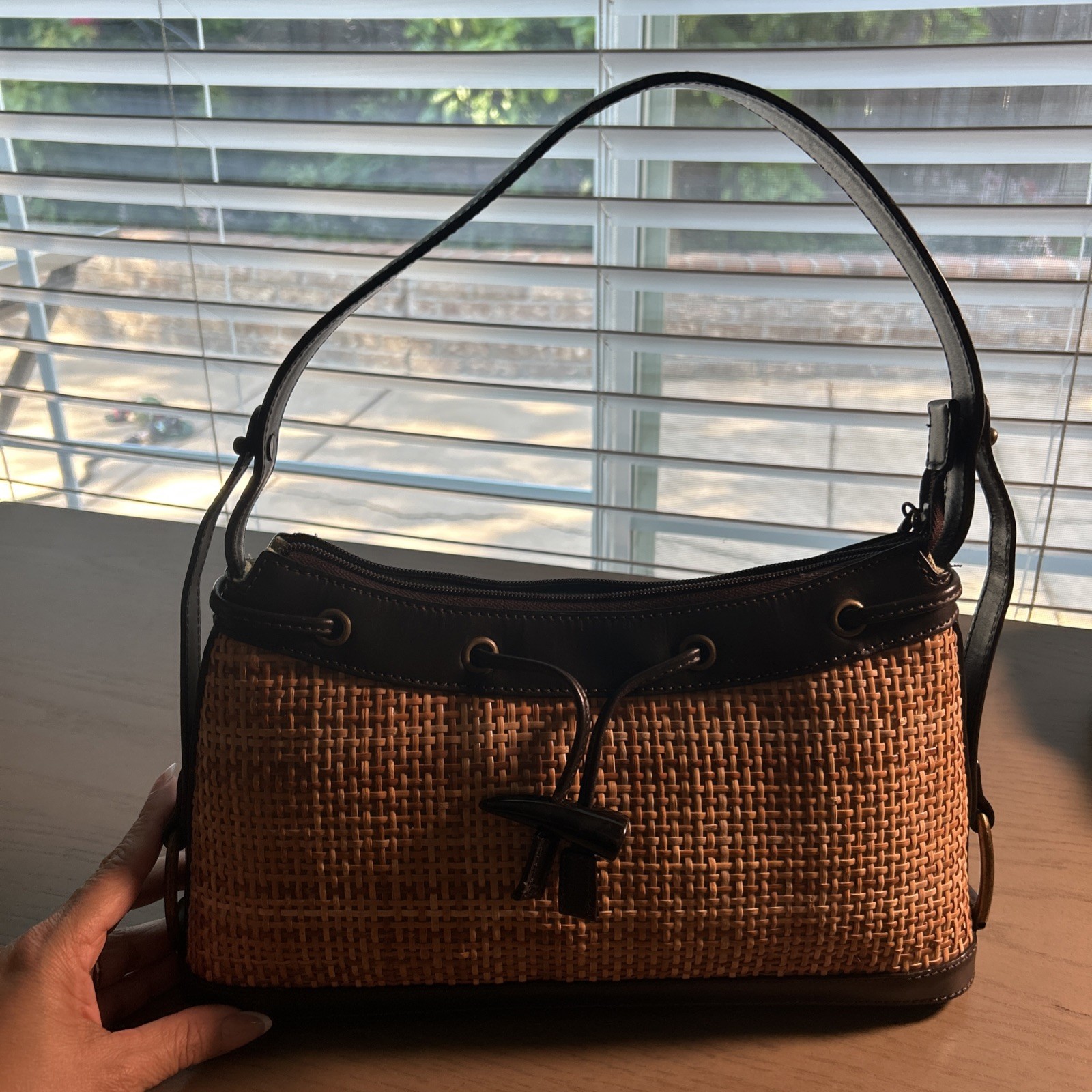 Tommy Bahama Vintage Shoulder Purse Brown Leather Straw Raffia Cute