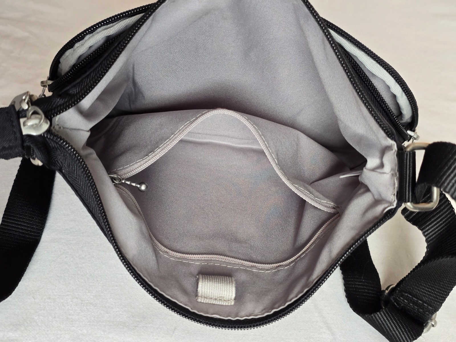 Baggallini Black Leopard Nylon Crossbody Bag Adustable Strap