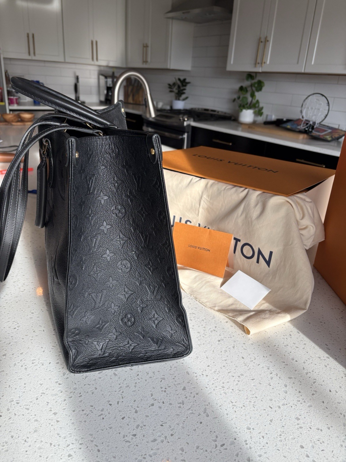 Louis Vuitton Onthego Black Tote Bag Empreinte Leather w/Orig Box Card Dustbag