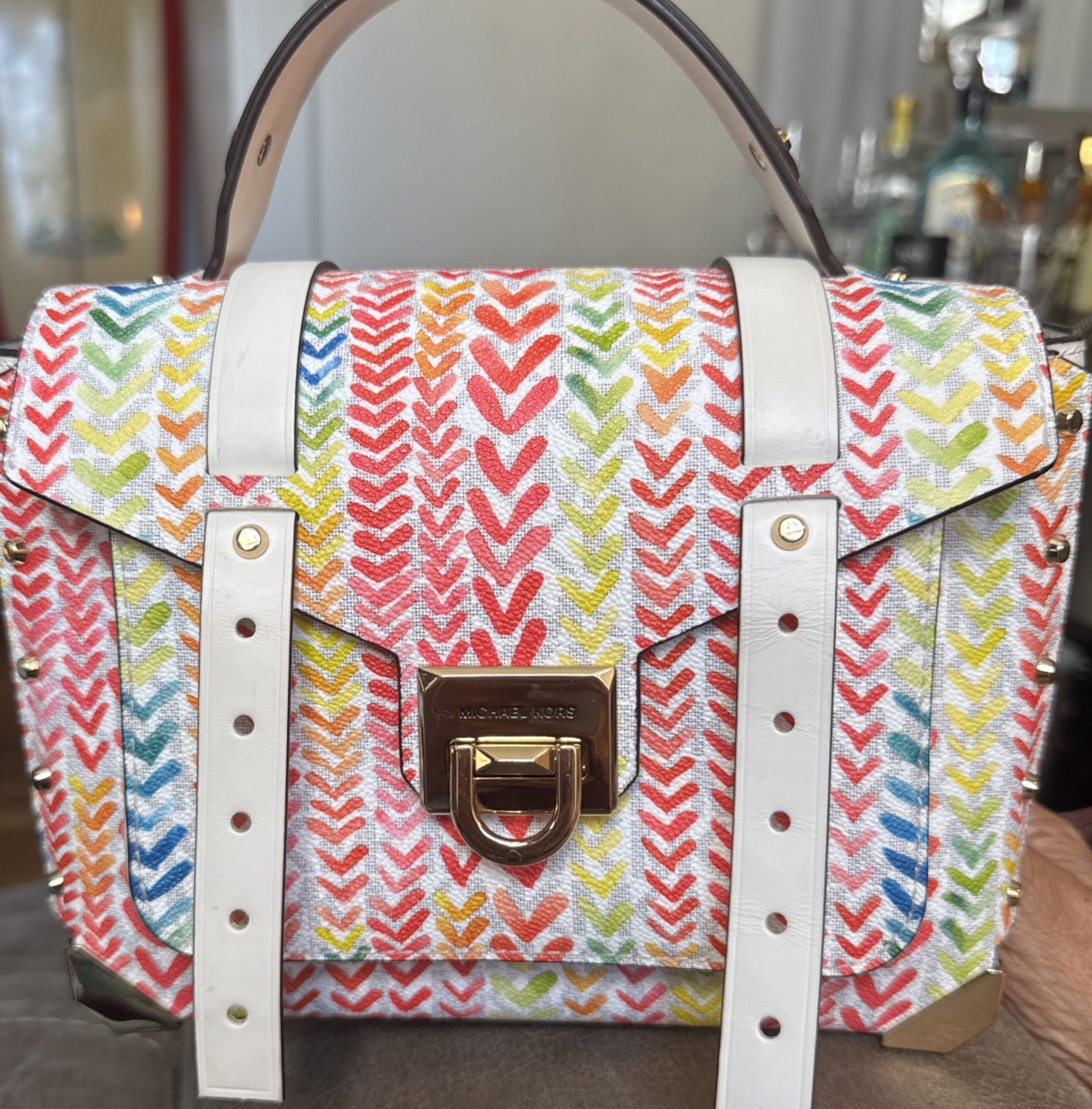 Michael Kors Exclusive, Rare Manhattan MD Crossbody Bag White/Bright❤️Motif logo