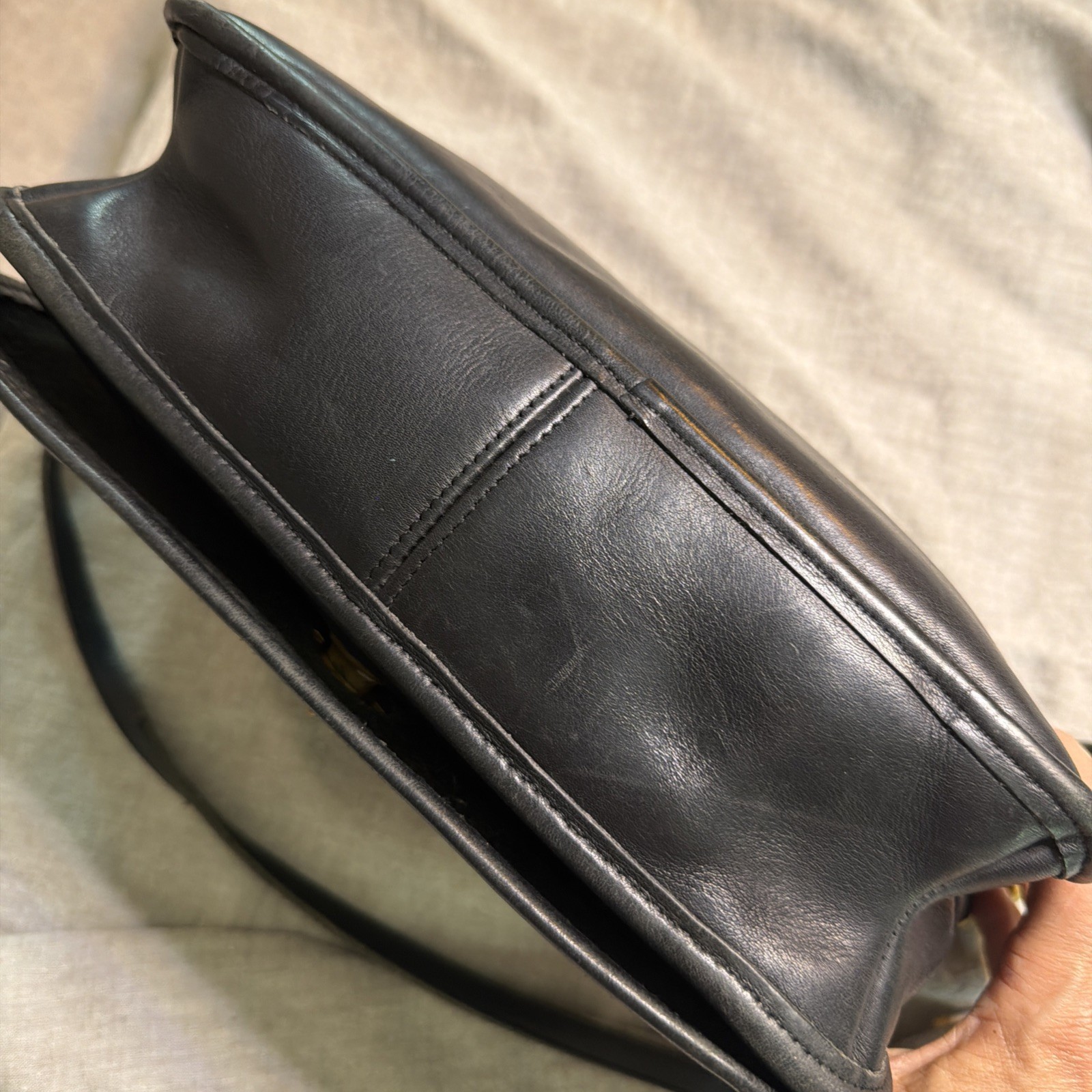 Vintage Coach Flap Turn Lock Leather Crossbody Black Bag