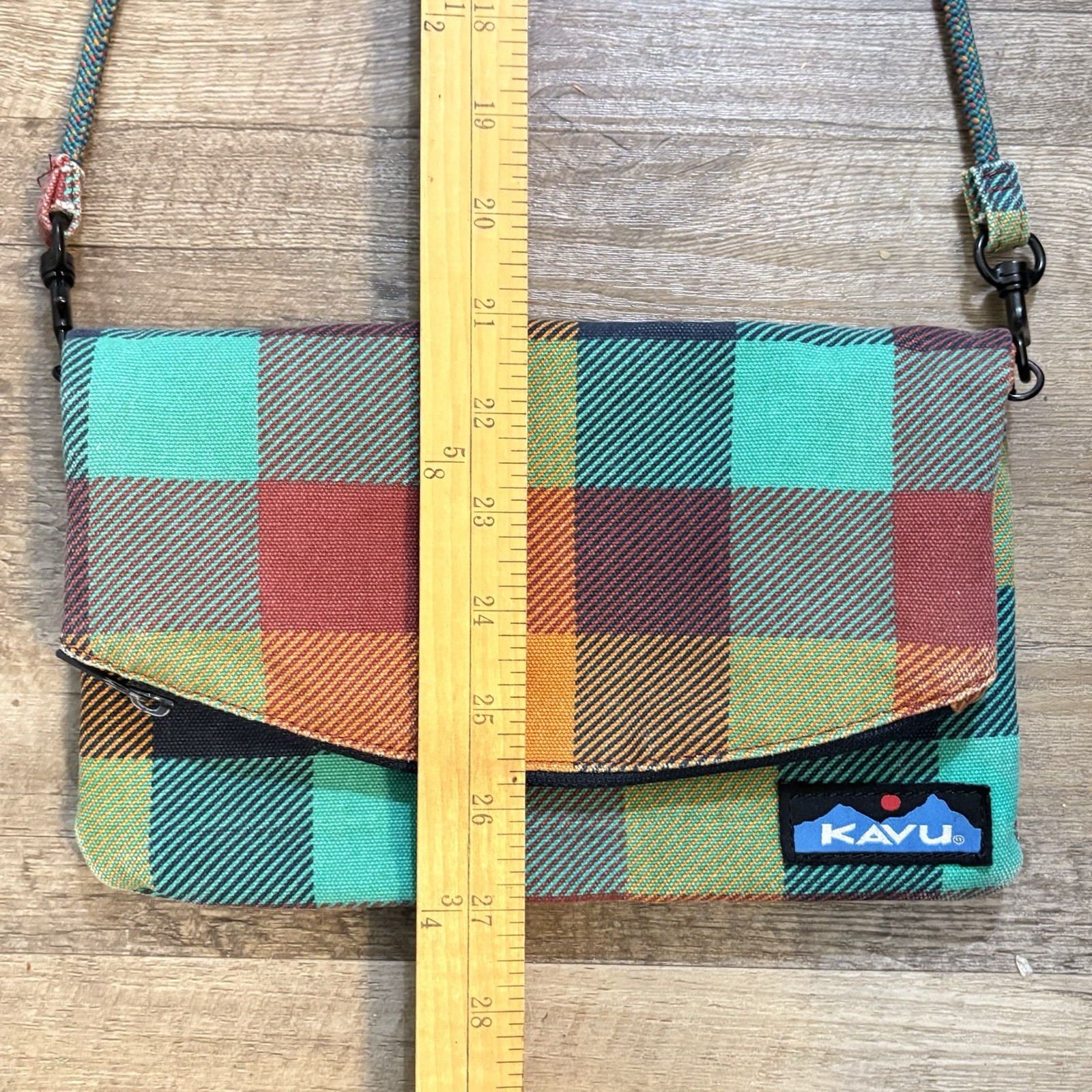 KAVU ‘SLINGALING’ Multicolor Plaid Crossbody Fold Over Bag 9.5″x5.75″/27″ Drop