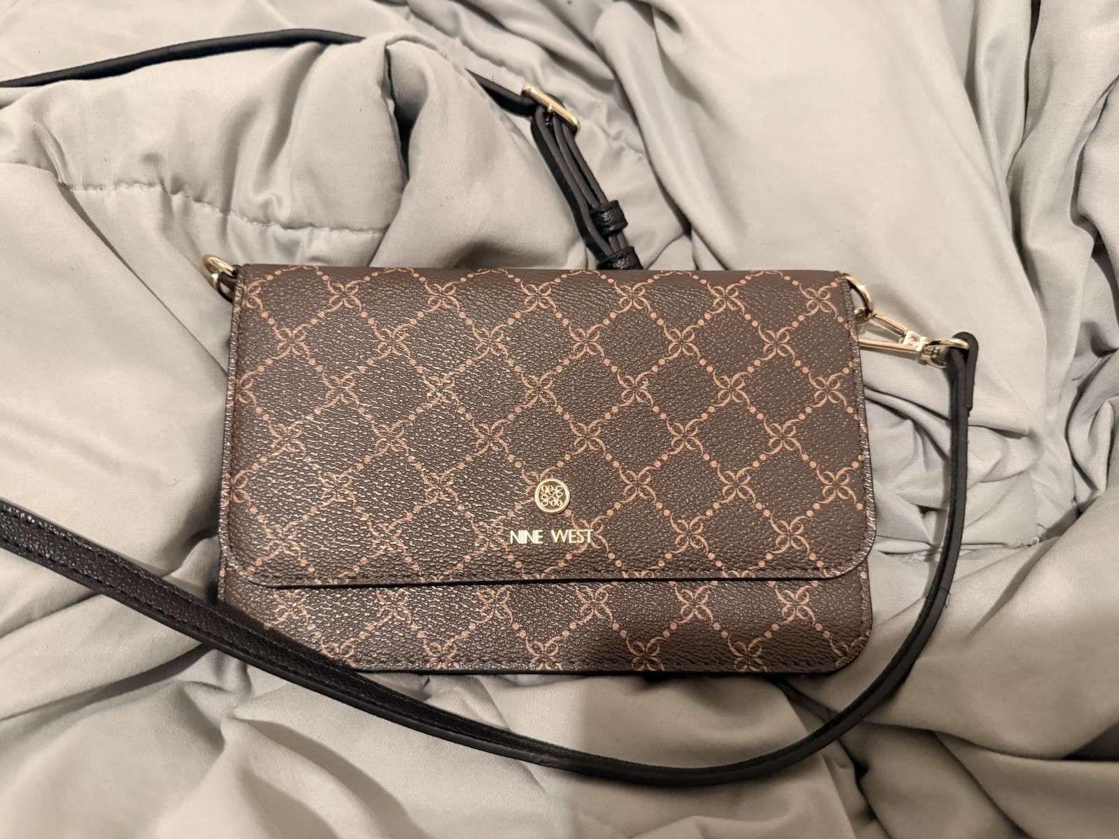 Nine West Signature Logo Crossbody Wallet Purse Brown Black