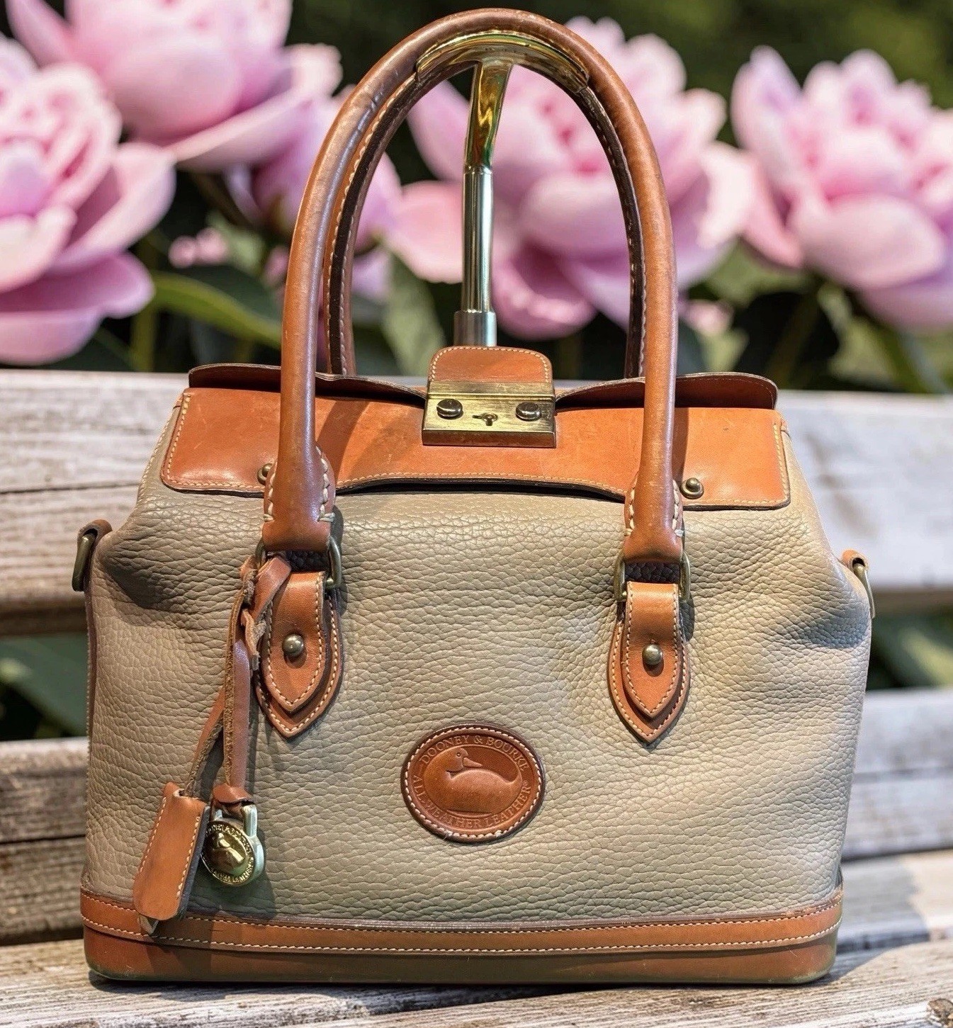 Dooney Bourke Taupe Brown Vintage R03 Leather Satchel Doctor Bag Hand Fitted