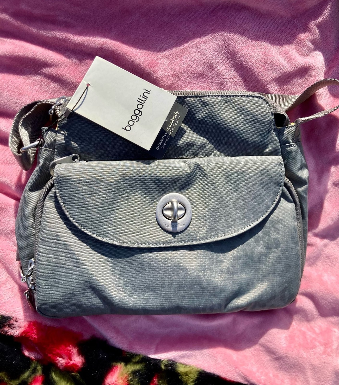 Baggallini Provence Crossbody Bag in Charcoal Cheetah Print