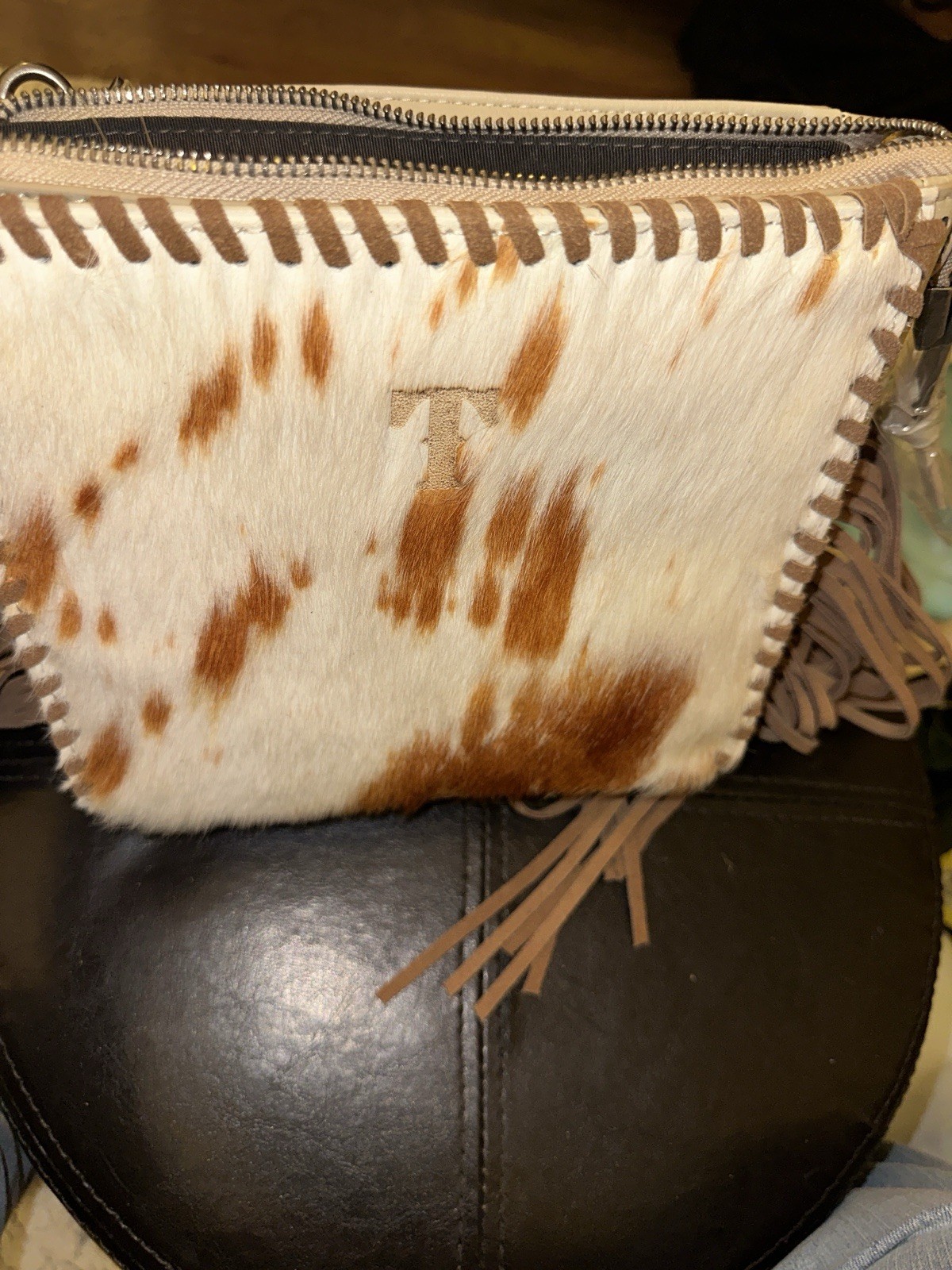 Trinity Ranch Western Cowhide Fringe Crossbody Bag Beige/Brown Zip