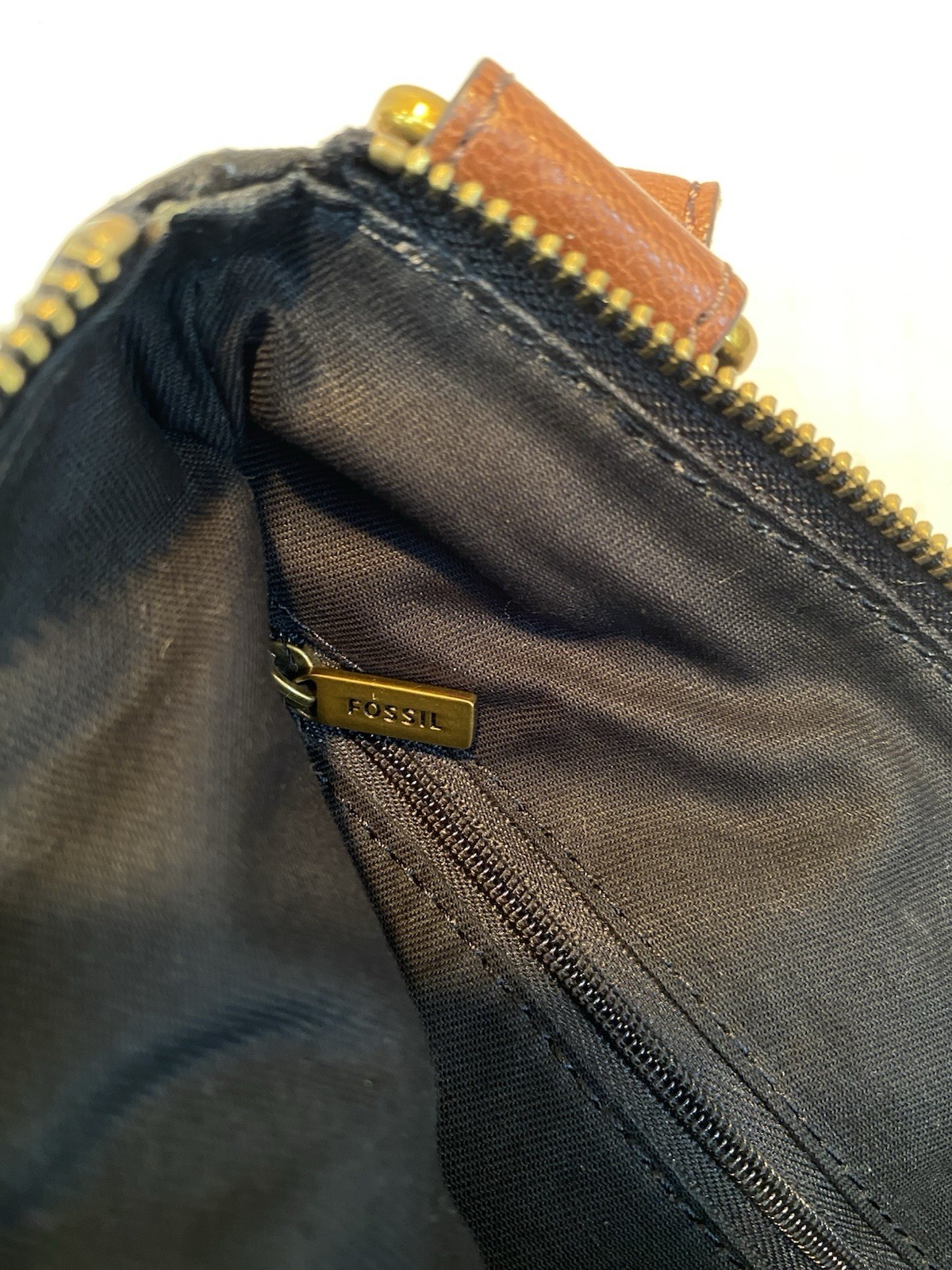 Fossil Corey Crossbody Bag Black Leather Brown Adj Strap Triple Zip