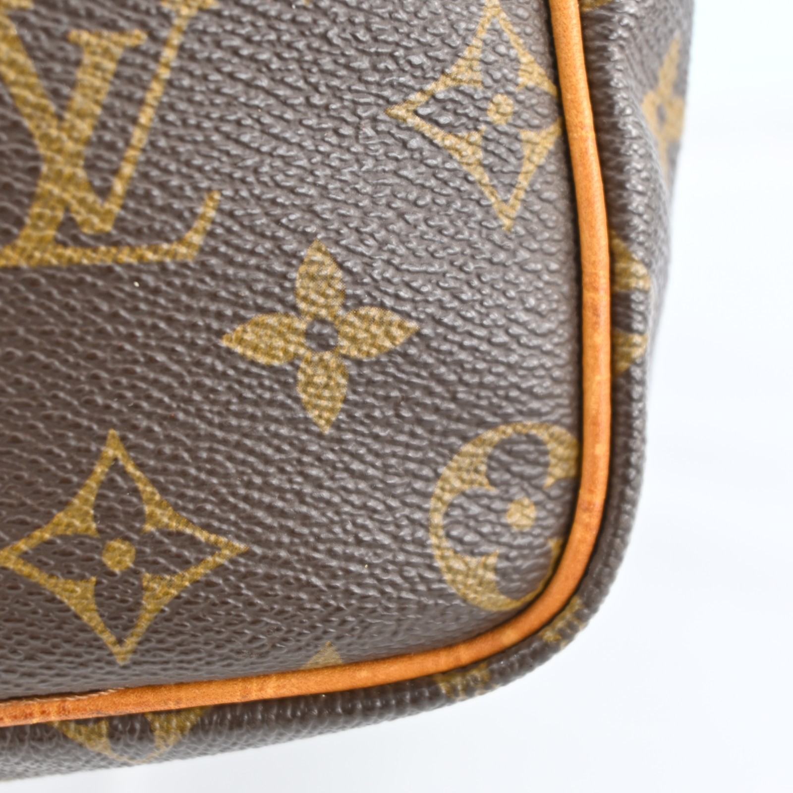 Auth LOUIS VUITTON Speedy 30 Monogram Handbag Monogram Canvas C1900ST804