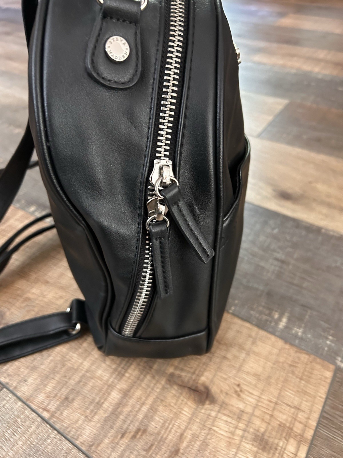 Steve Madden Black Medium Backpack Multiple Pockets Clean Versatile