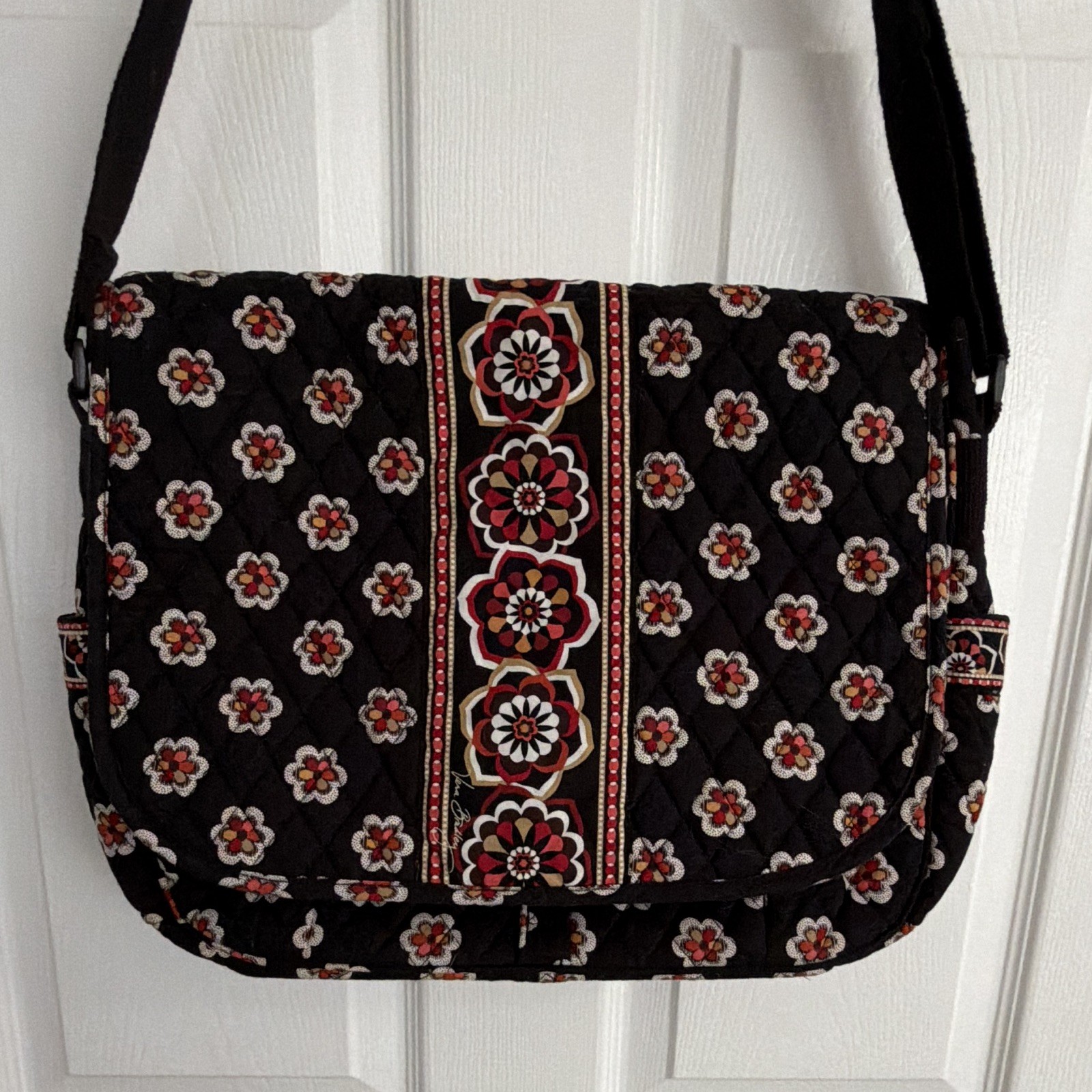 Vera Bradley Retired Piroutte Messenger Shoulder Bag Black Floral