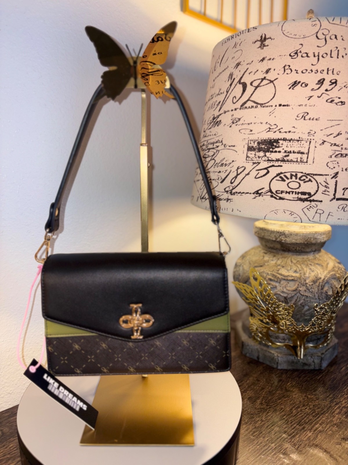 purses and handbags