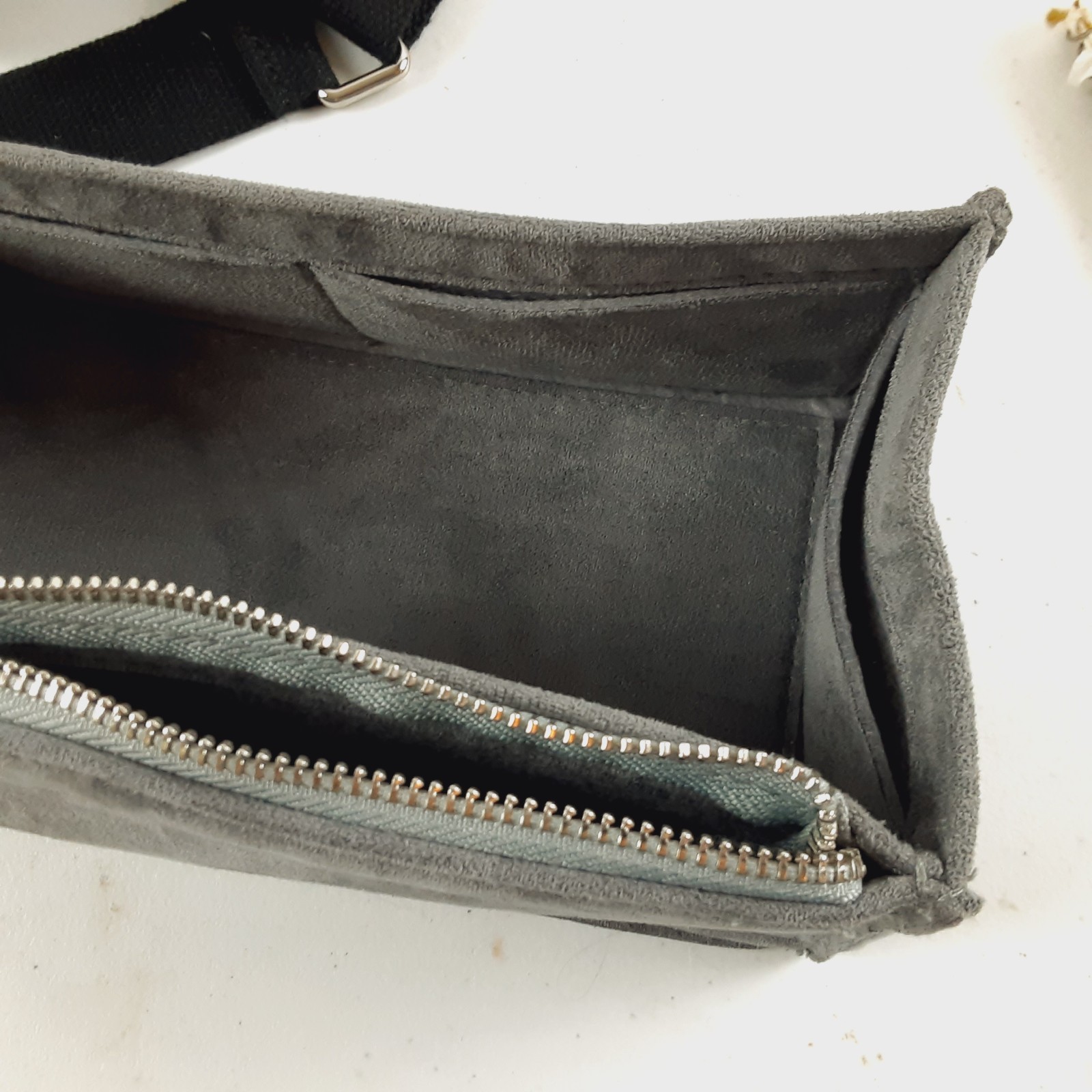 DUYP Melodie Cecile Pebbled Leather Shoulder Bag Brown & Black Satchel W/ Insert
