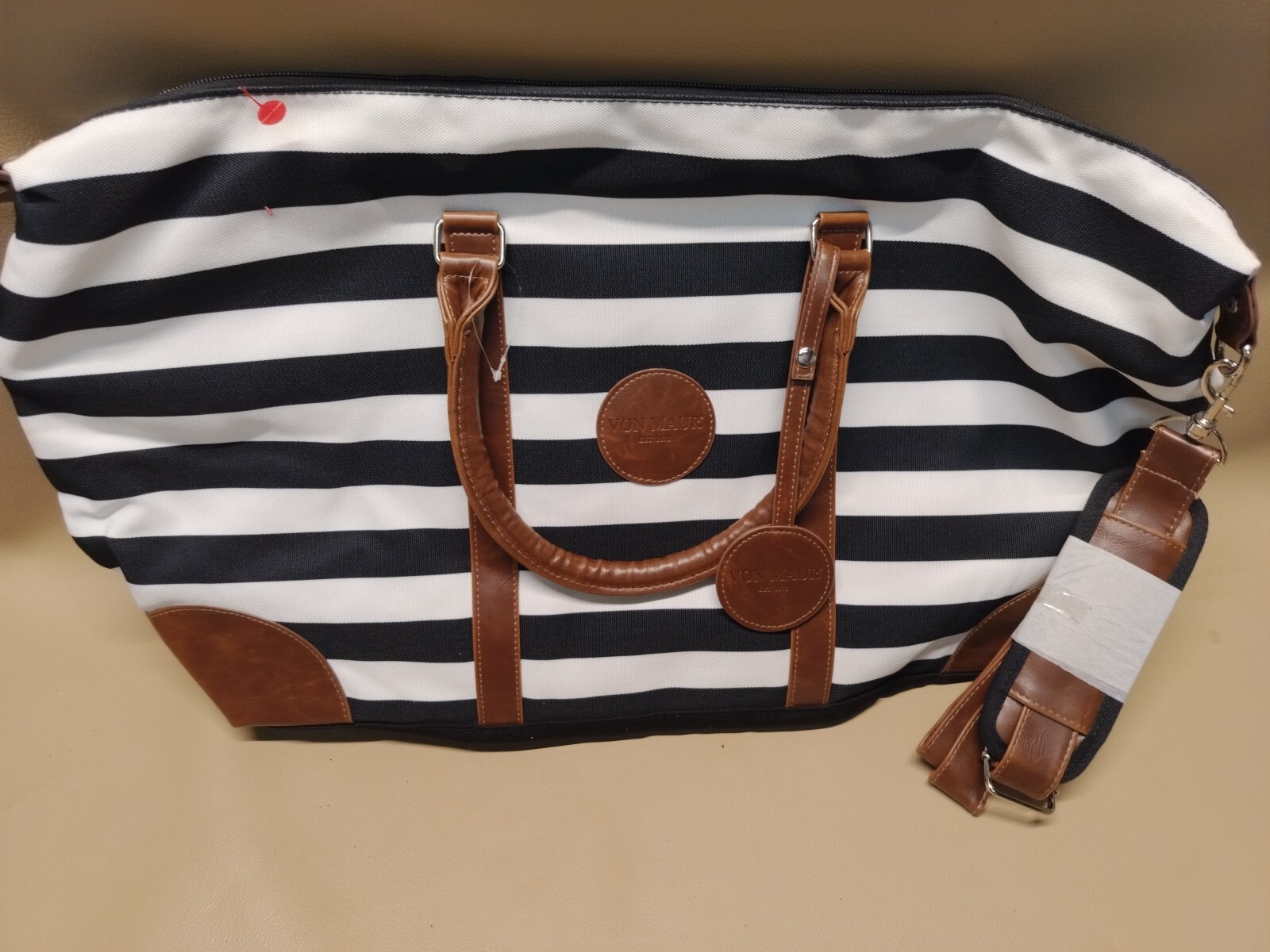 Von Maur Tote Vag