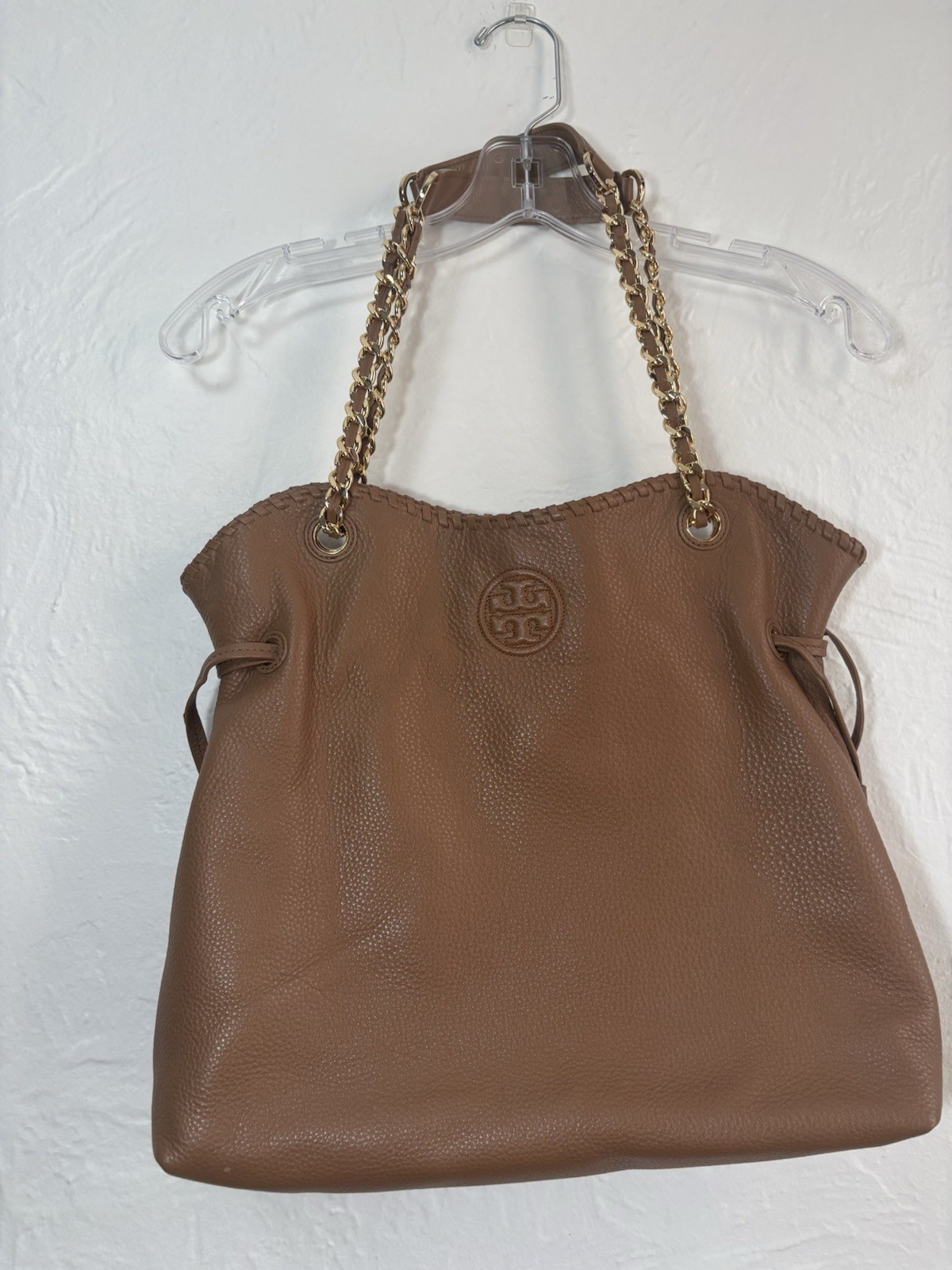 Tory Burch Pebbled Leather Chain Tote Shoulder Bag Camel Brown Gold Logo Large