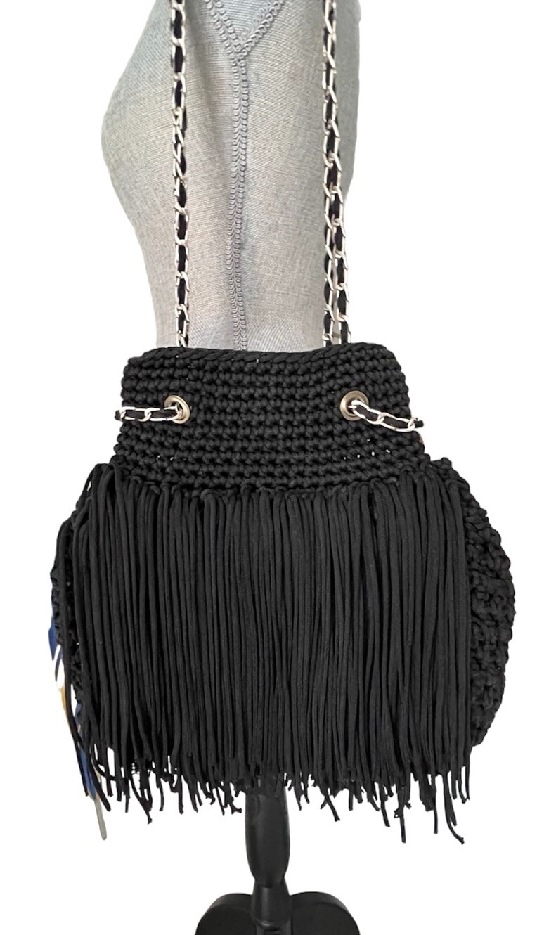 Black Yarn Handmade Knotted Knit Shoulder Bag Fringes With Chain Strap