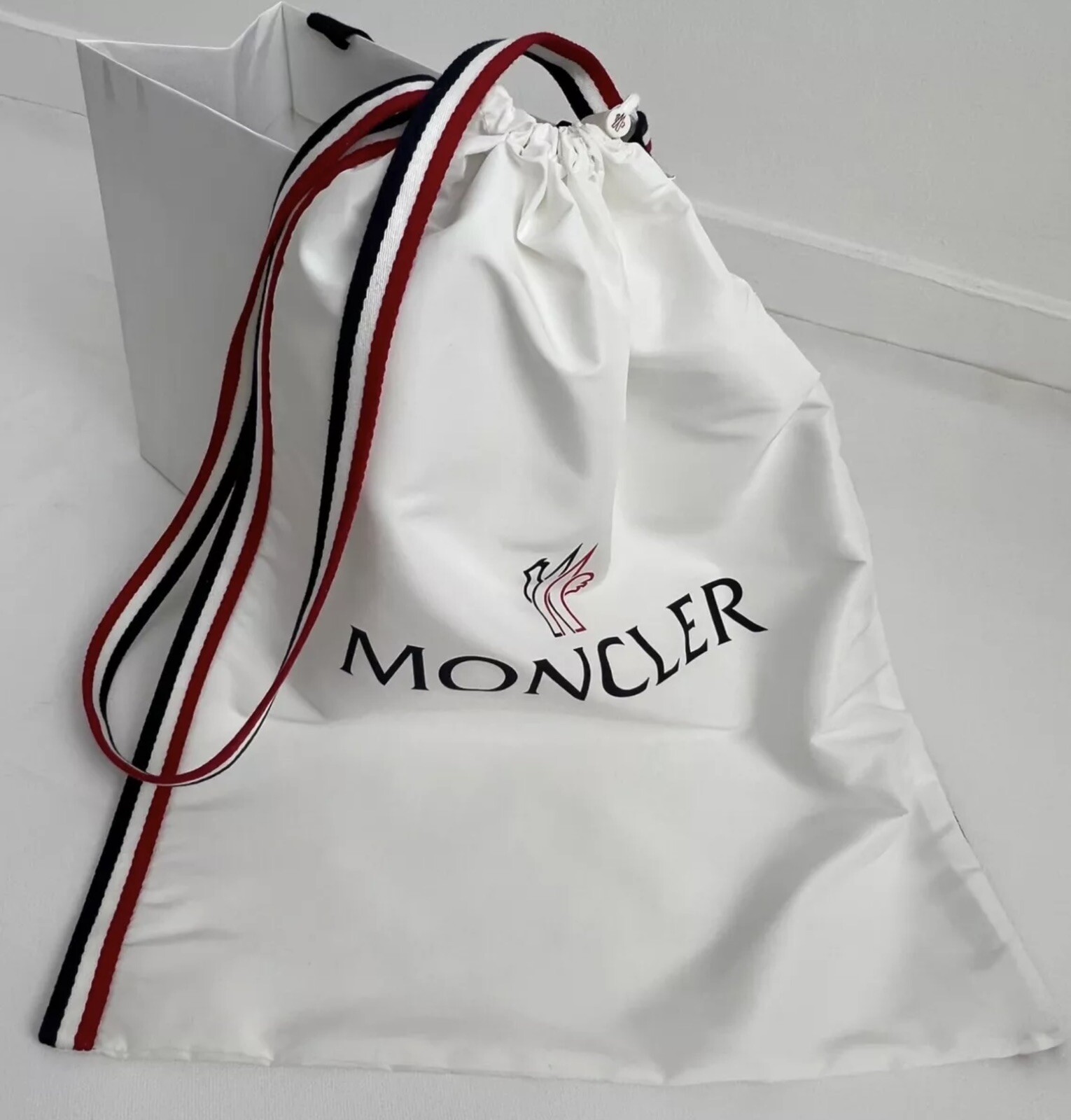 Moncler Gym Beach Crossbody Shoulder Medium Bag 100% Polyester White Unisex New