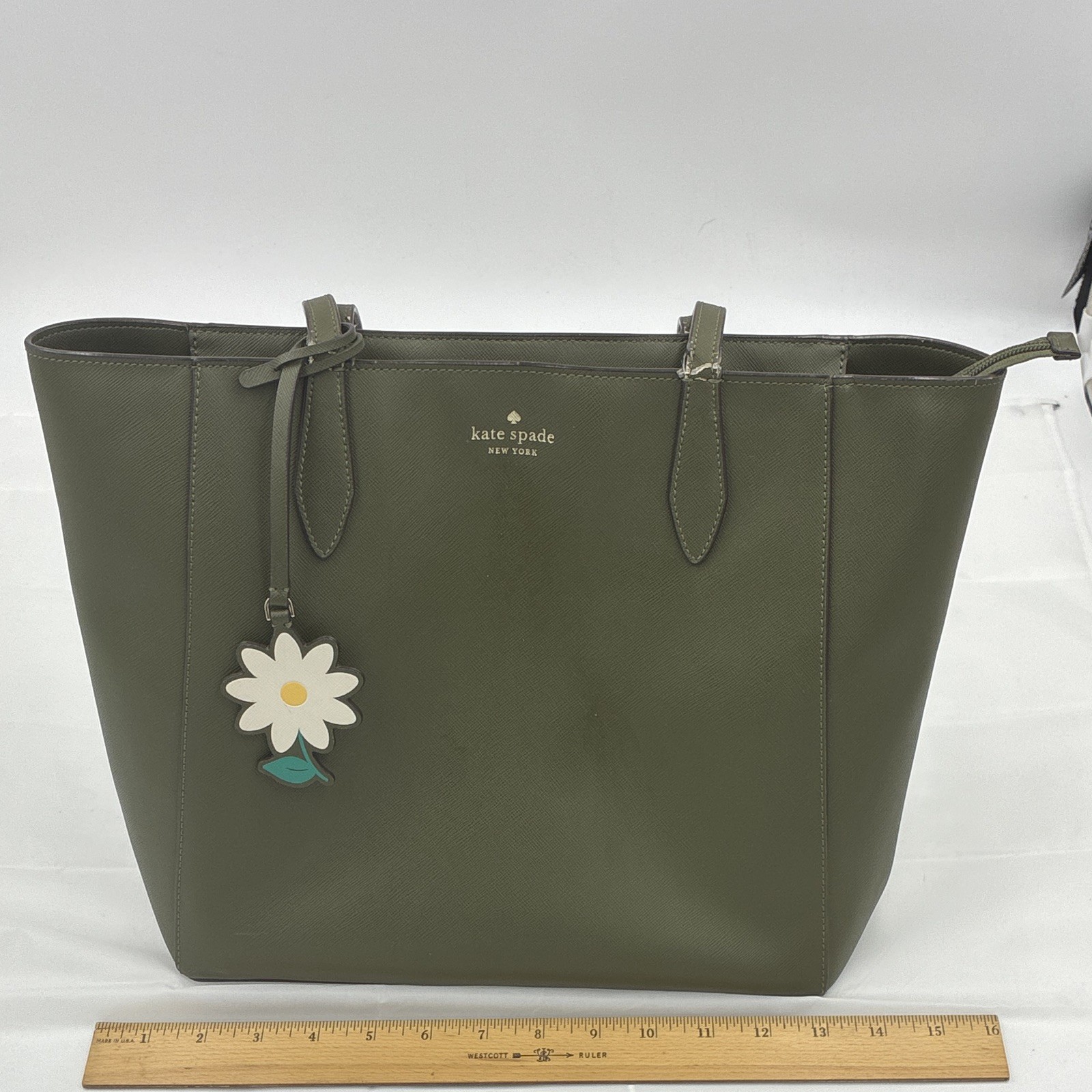 kate spade new york Women’s Green Solid Large Tote, Silver Hardware, Zip, Charm