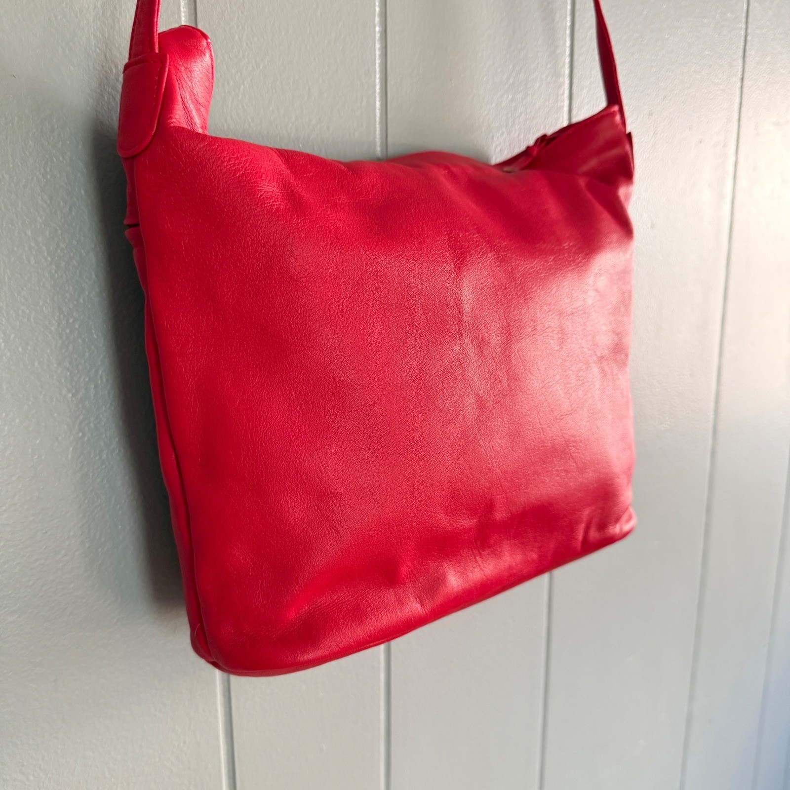 Vintage 80s Red Genuine Leather Shoulder Crossbody Bag Valencia Deadstock Korea