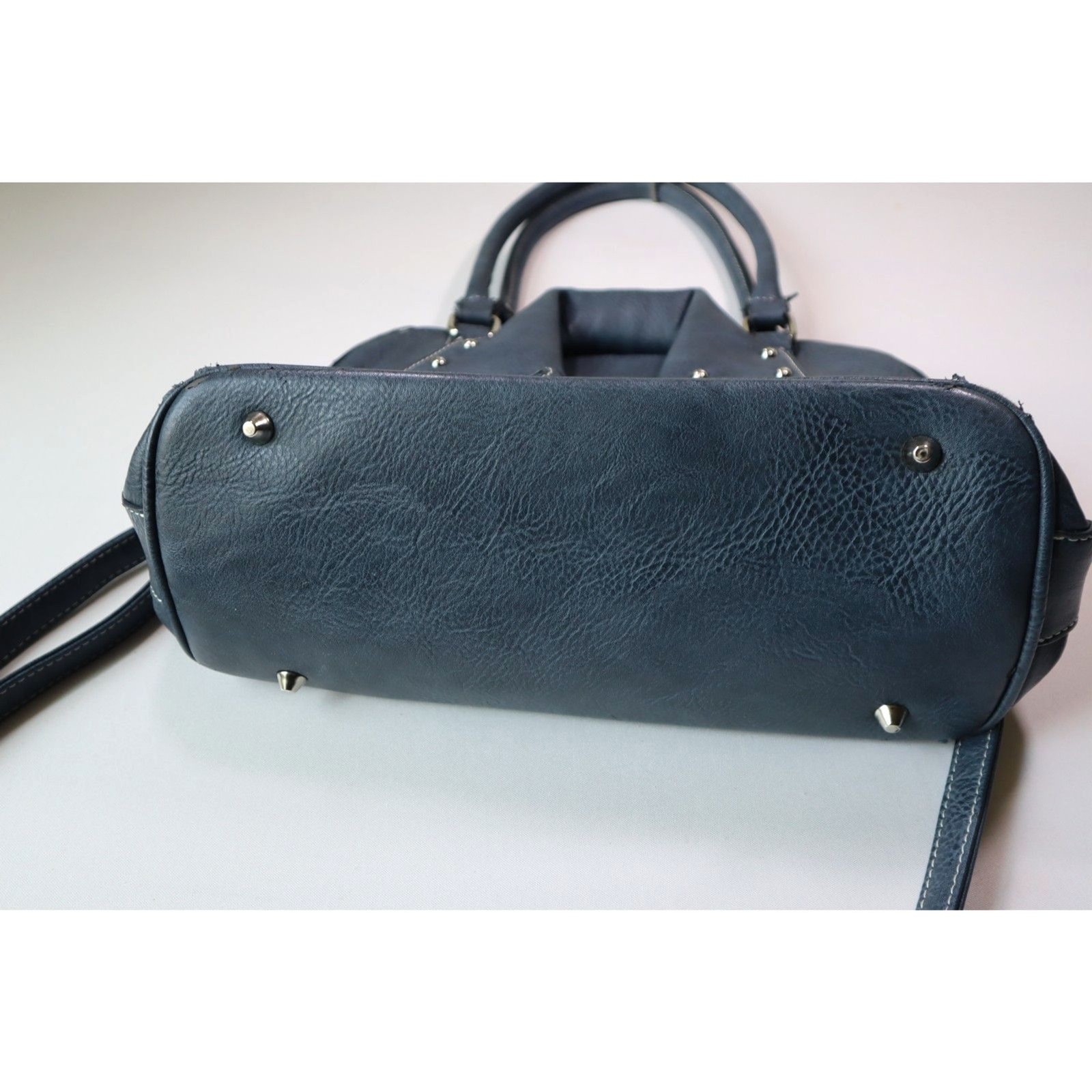 COWGIRL TRENDY blue grommet / studded bag