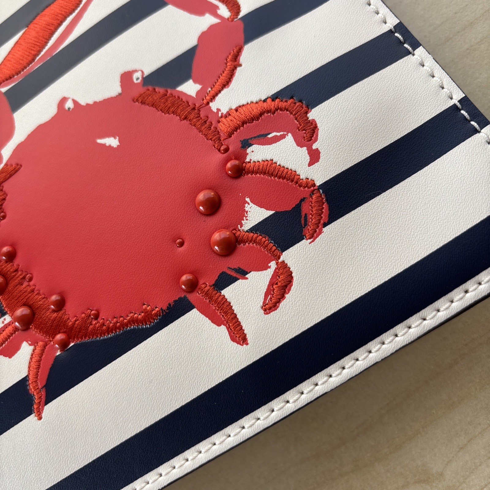 Kate Spade Shore Thing Crab Sima Crossbody Bag (Cement) crab shoulder bag