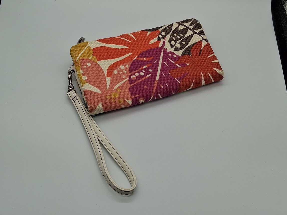 Relic Wallet “Colorful Leaves” Crossbody/Wristlet EUC!