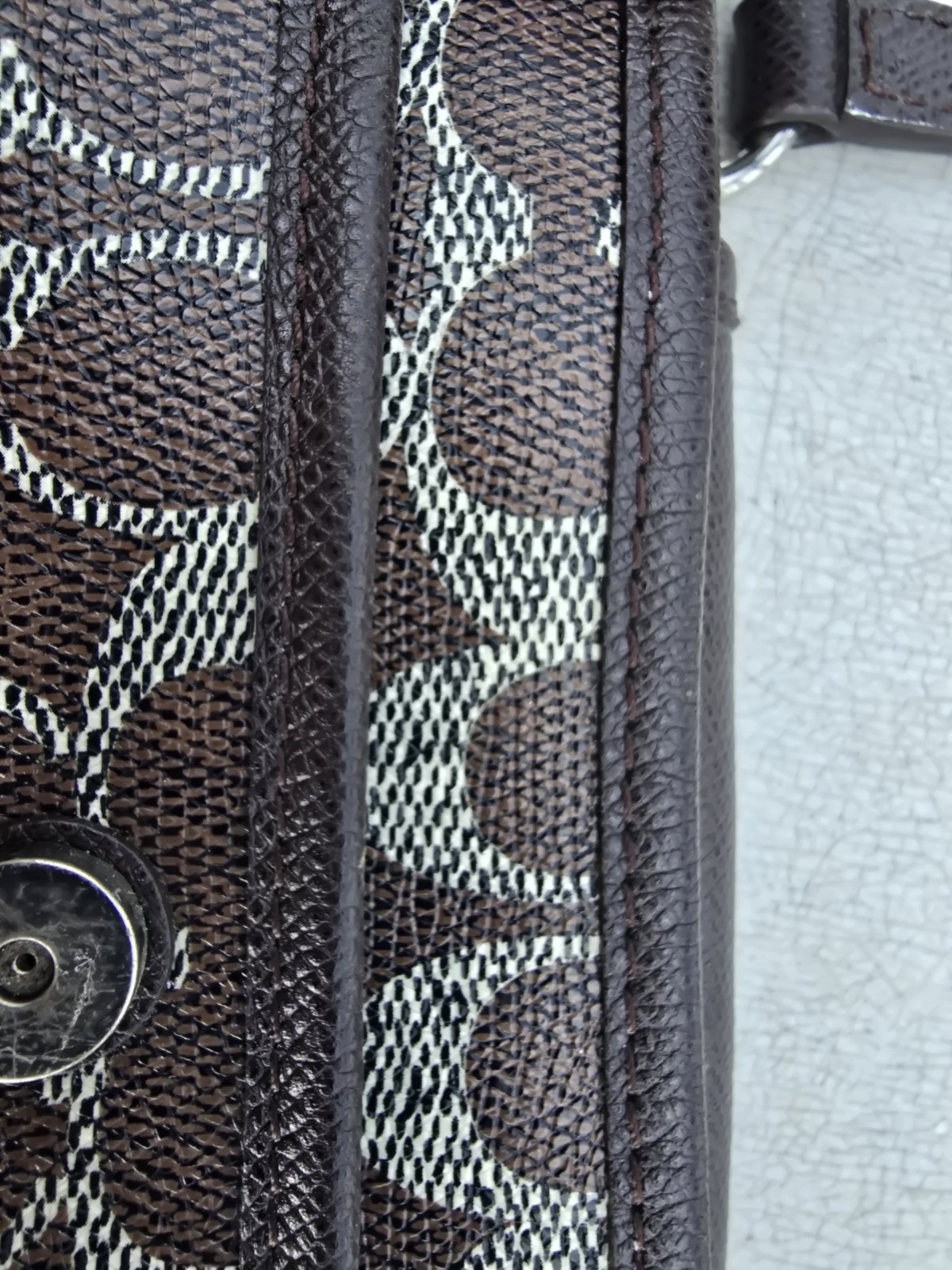 Coach 33960 Signature PVC Brown Coated Canvas Shoulder Bag Purse Tote