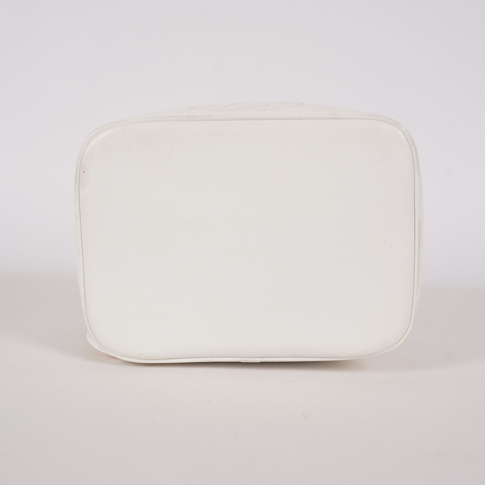 Chanel Caviar Skin White Vanity Case Cosmetic Pouch CC Logo Used 06E105830030