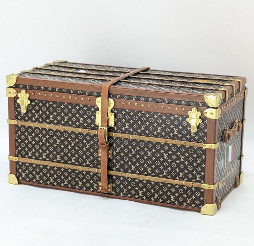 LOUIS VUITTON Monogram Mini Trunk Miss France Paper Weight M99408 VIP Gift RARE