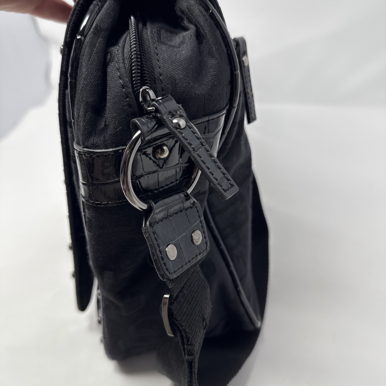 Vtg 90s Y2K Guess Black Messenger Cross Bag Vegan Big O-Ring Studded Streetwear