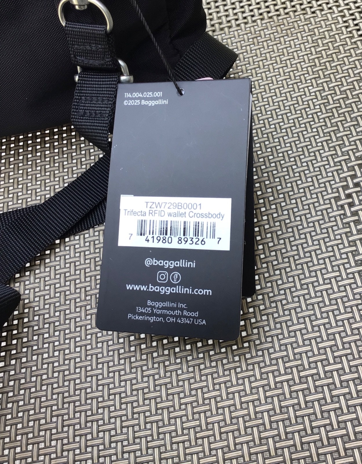 NWT Baggallini Triple Zip Bag w/ Front RFID Wallet Black MSRP $60