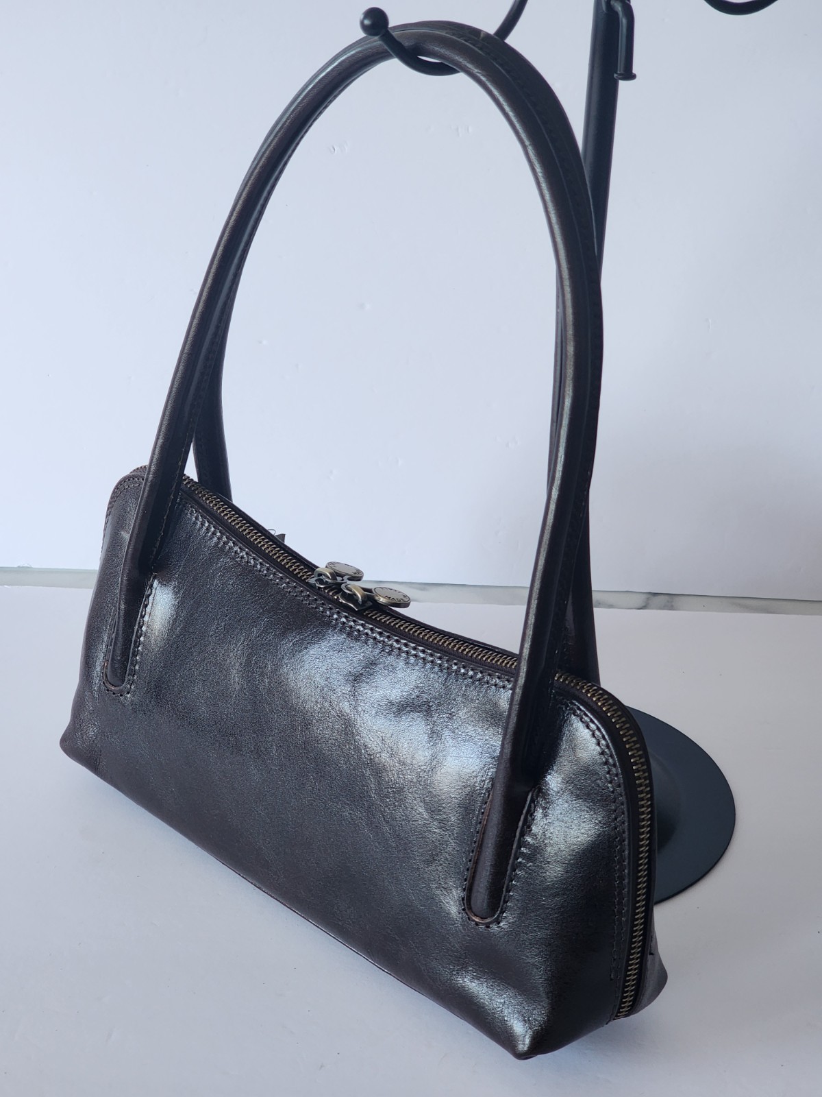 NEW Made In Italy Top Grade Calf Leather Eastwest Shoulder Bag. 12×5.5×3in