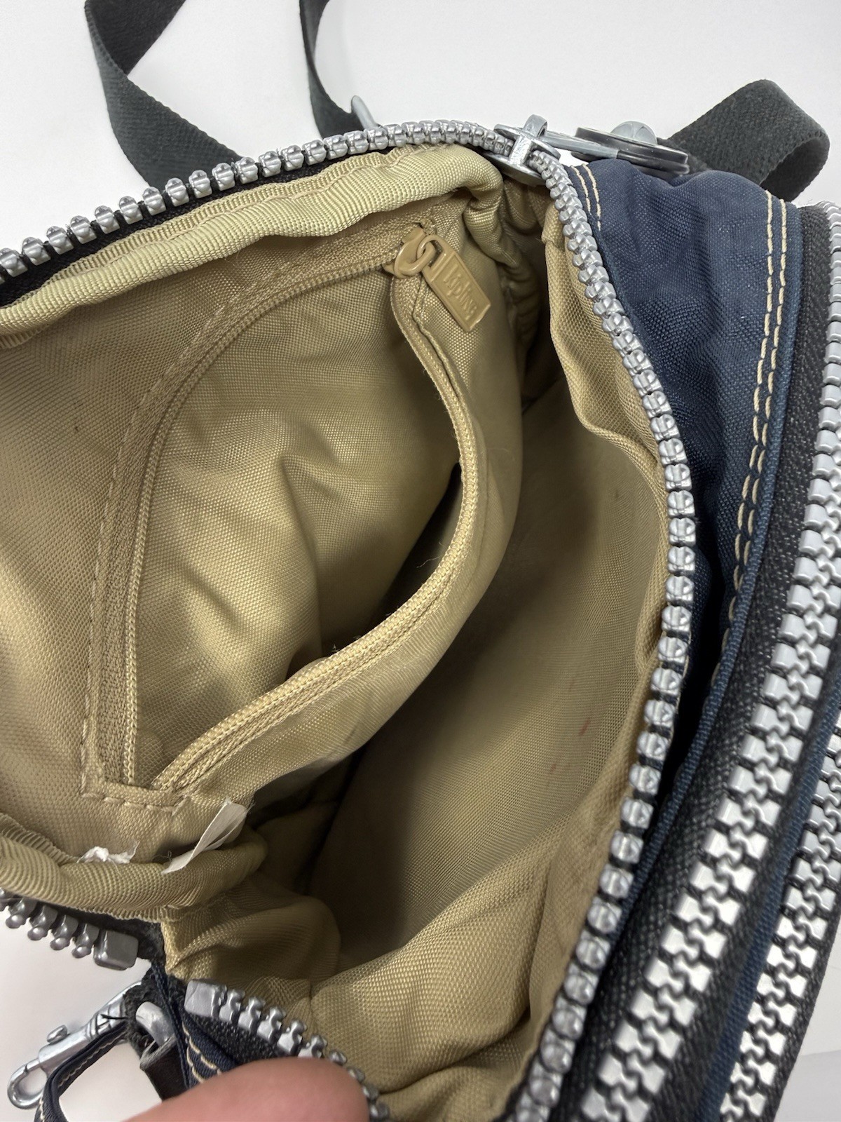 KIP01 Kipling Black Convertible Crossbody Bag – 3 Zipped Pockets 8″x7″