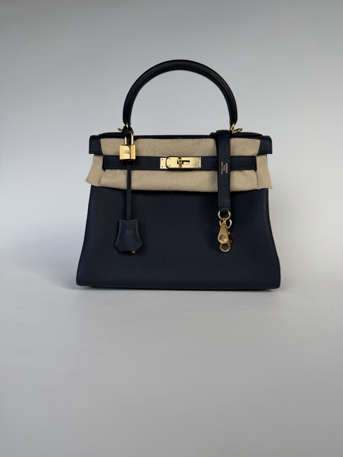 HERMES Kelly Retourne 28 Blue Nuit Togo Leather Gold Hardware BNIB