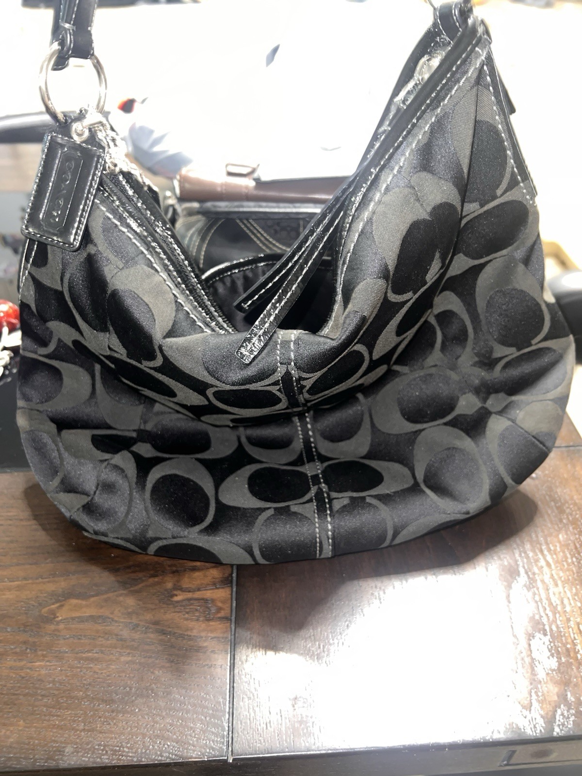 Coach Signature Logo Hobo Shoulder Bag Black/Gray Zip Charm Lined Pockets
