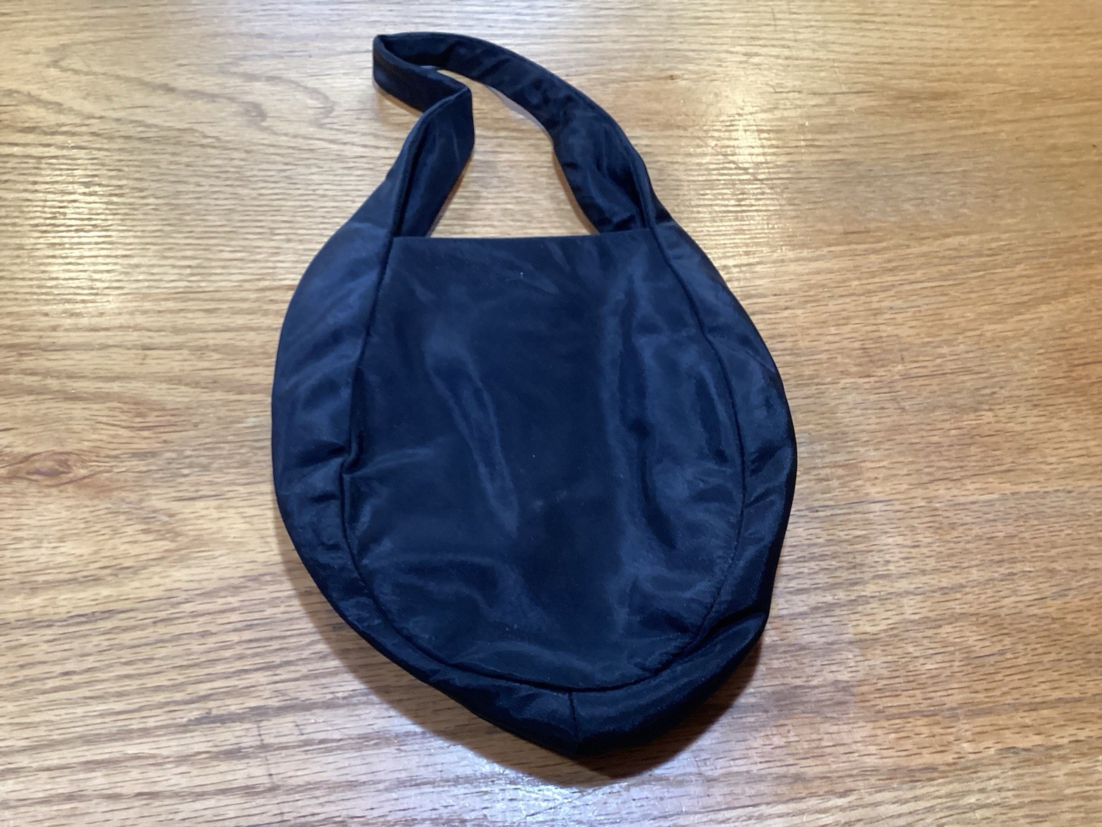 Vtg Vera Wang Black Taffada Lightweight Evening Bag